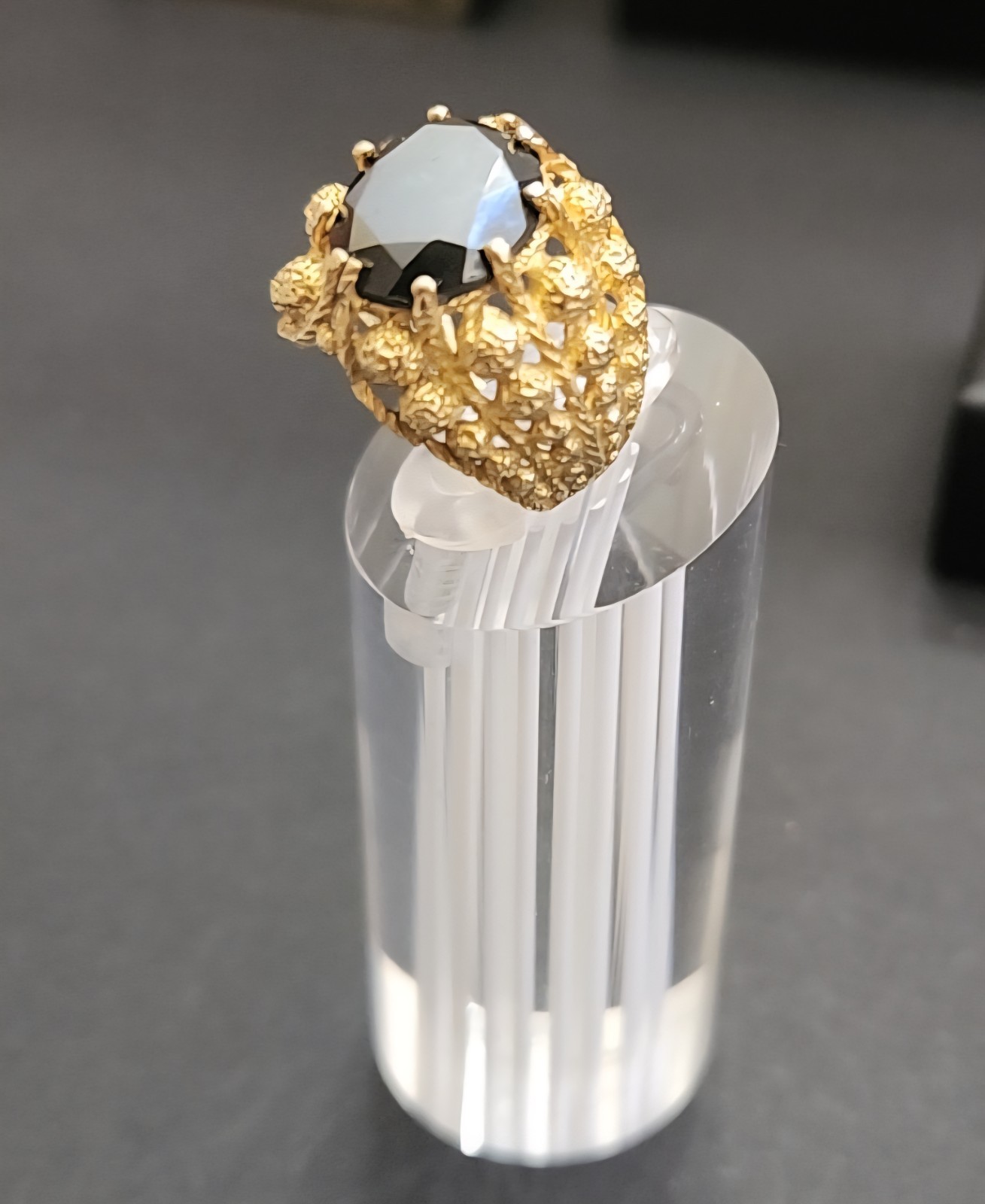 Vintage 18k Gold Ornate Hematite Size 4 ring 1960’s Corletto Italy 7.1 Grams