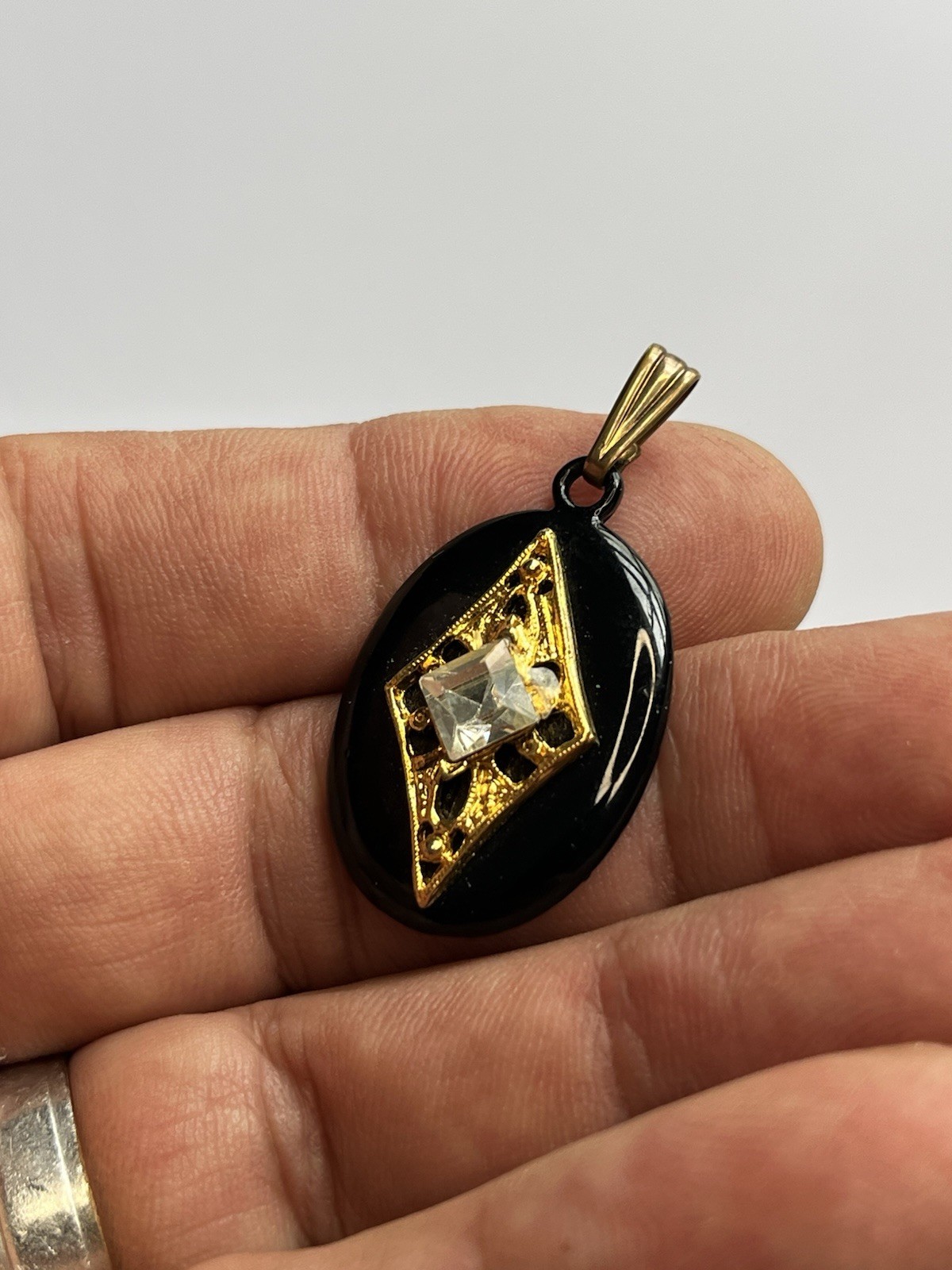 Vintage Gold Tone Black Oval Resin Pendant Necklace Faux Diamond