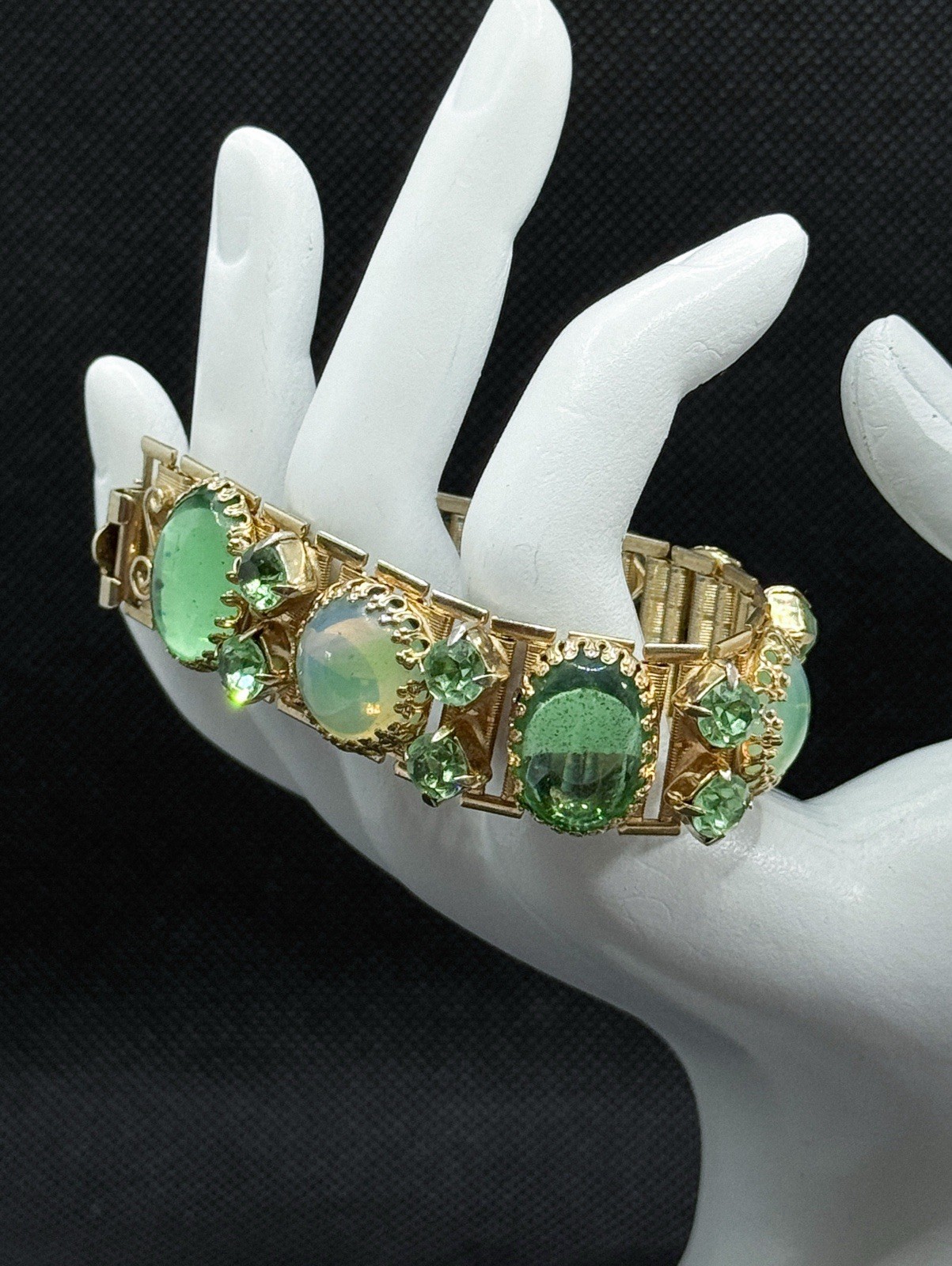 Vtg Green Oval Cabochon Bracelet Round Lt Green Rhinestones Glow Under UV Gold