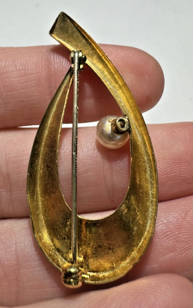 Vintage Rolled Gold Pearl Swirl Teardrop Bow Brooch Made Germany
