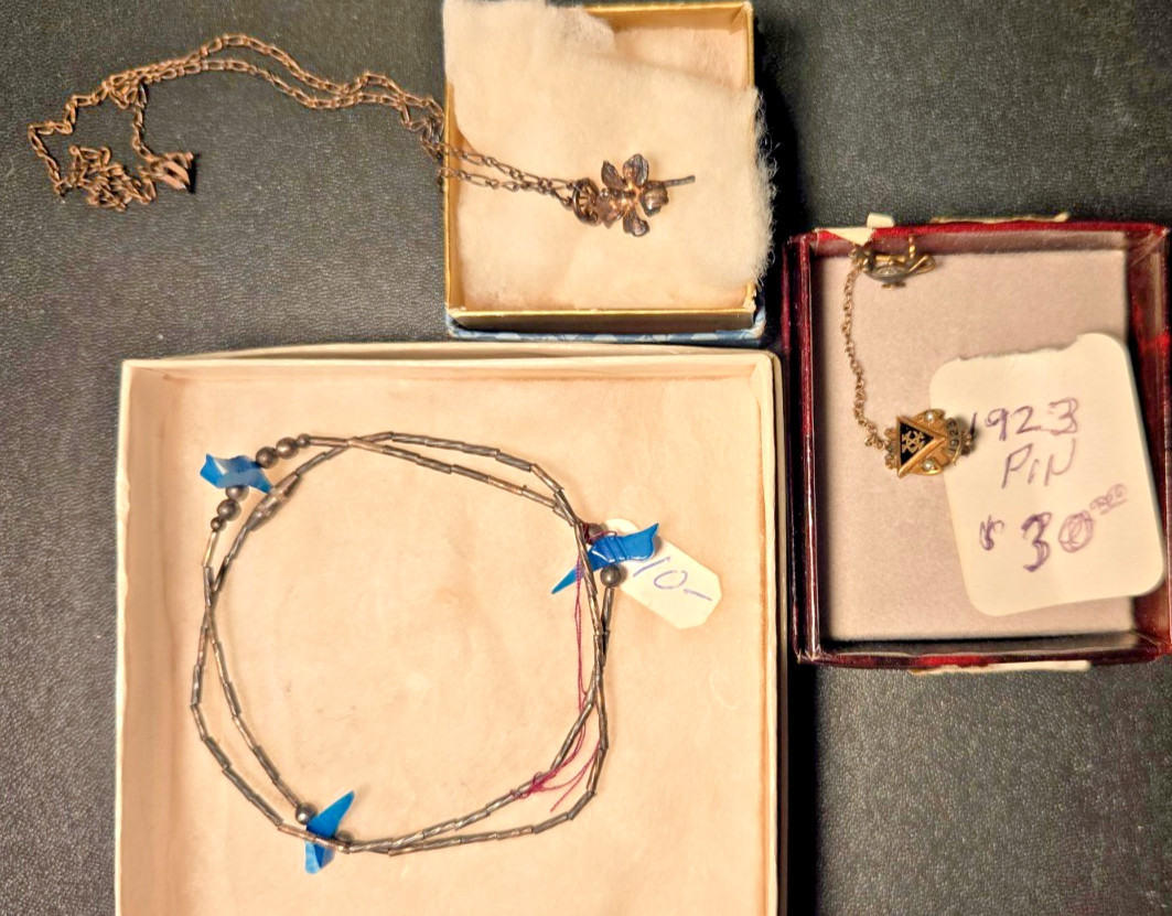 17 Piece Vintage Costume Jewelry Lot – Estate Storage Unit Find – Mixed Jewelry