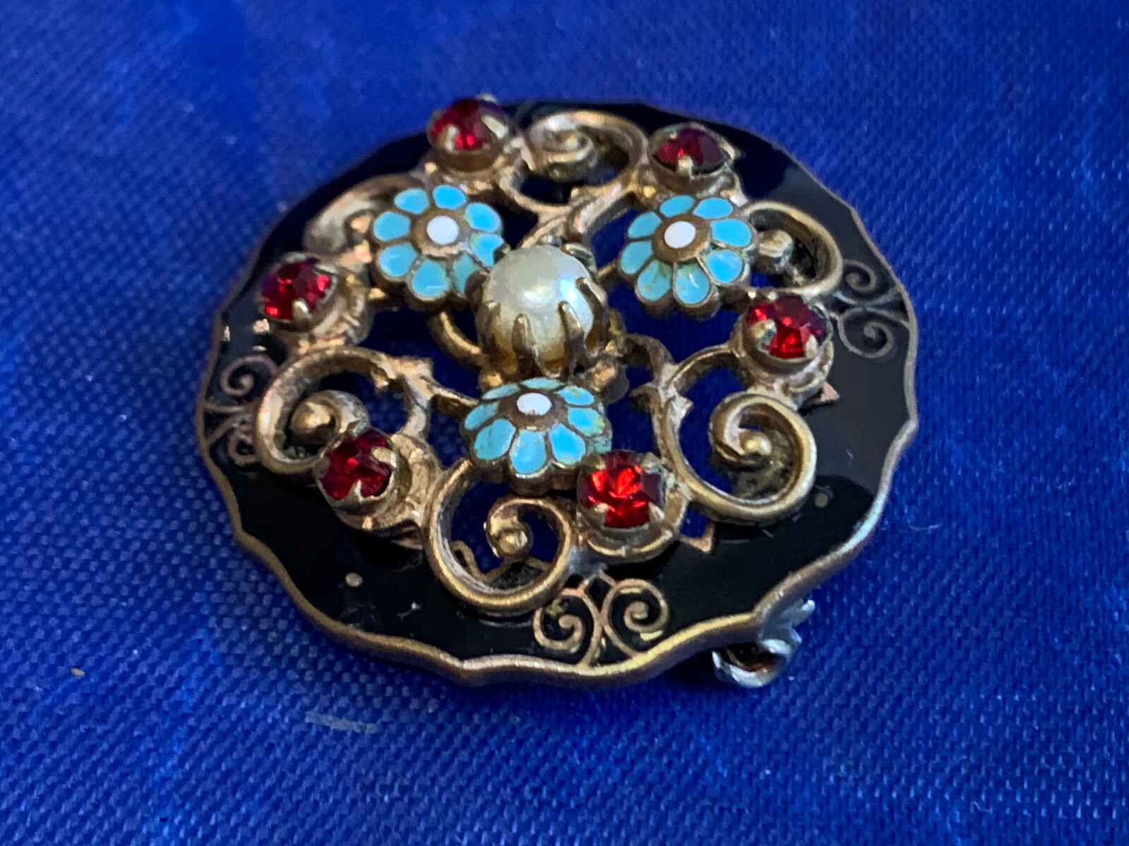Vtg Enamel & Rhinestone Floral Brooch Fashion Jewelry Faux Pearl Round Pin