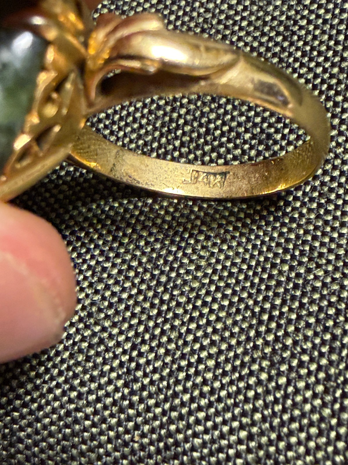 Vintage SOLID 14KT Gold Stamped Jade Ring Size 7.5 4.53g New Old Stock!