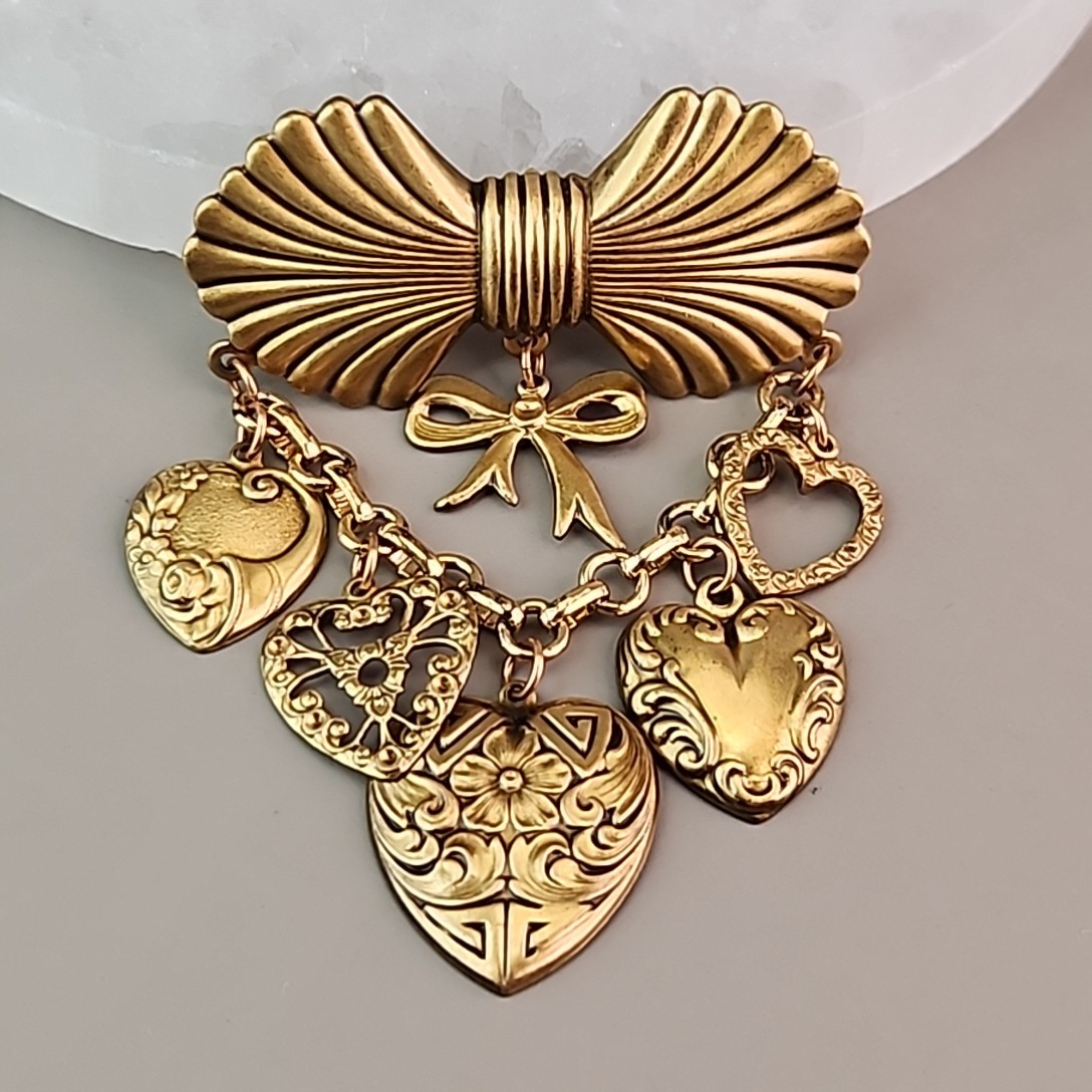Vintage Heart Dangle Brooch Chatelaine Style Gold Tone Bow 2 1/8″
