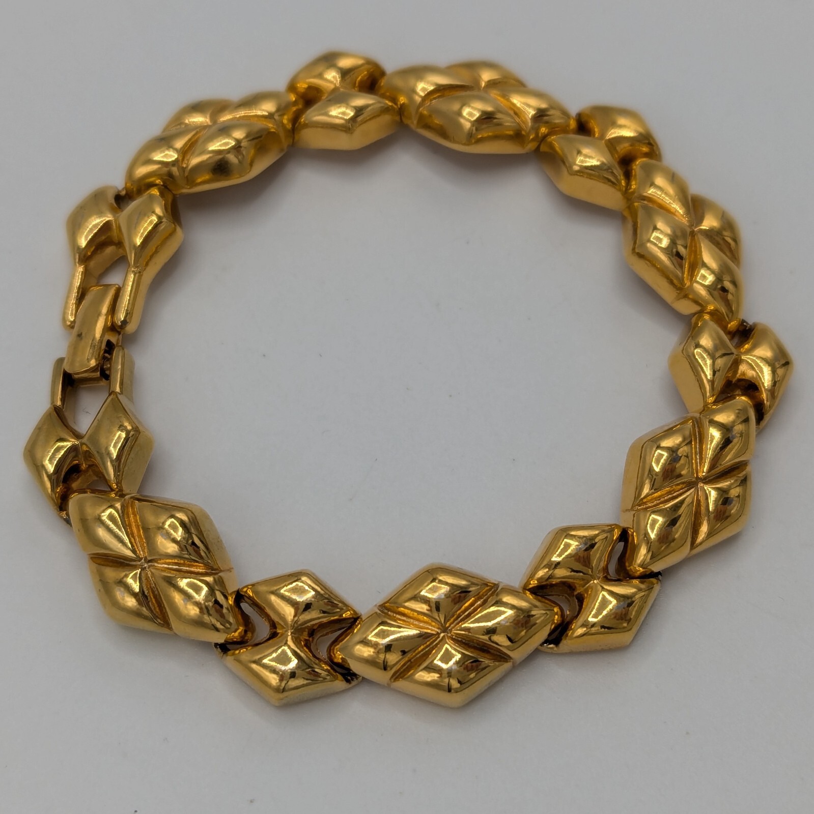 Monet Puffed Quilted Diamond Shape Bracelet Gold Plated 7.5″