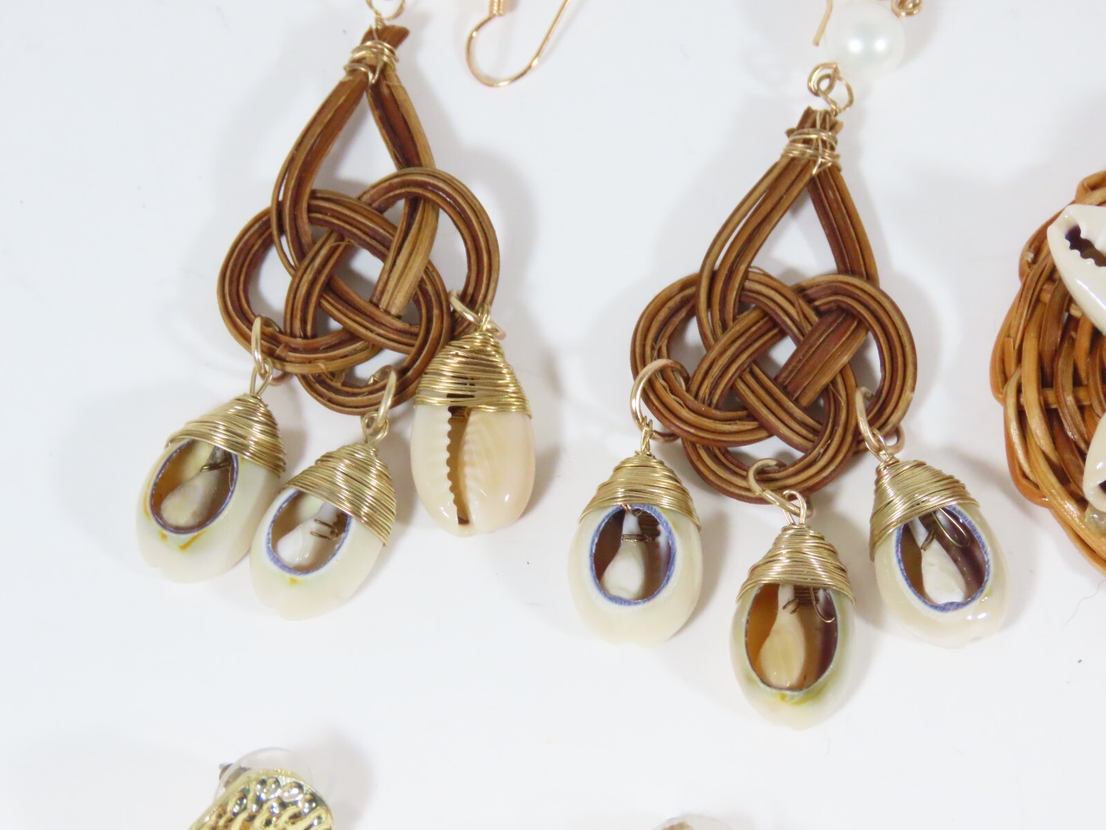 VTG Woven Wicker Wrap Rattan Dangle Drop Shell Earrings Pierced Boho Lot D2073