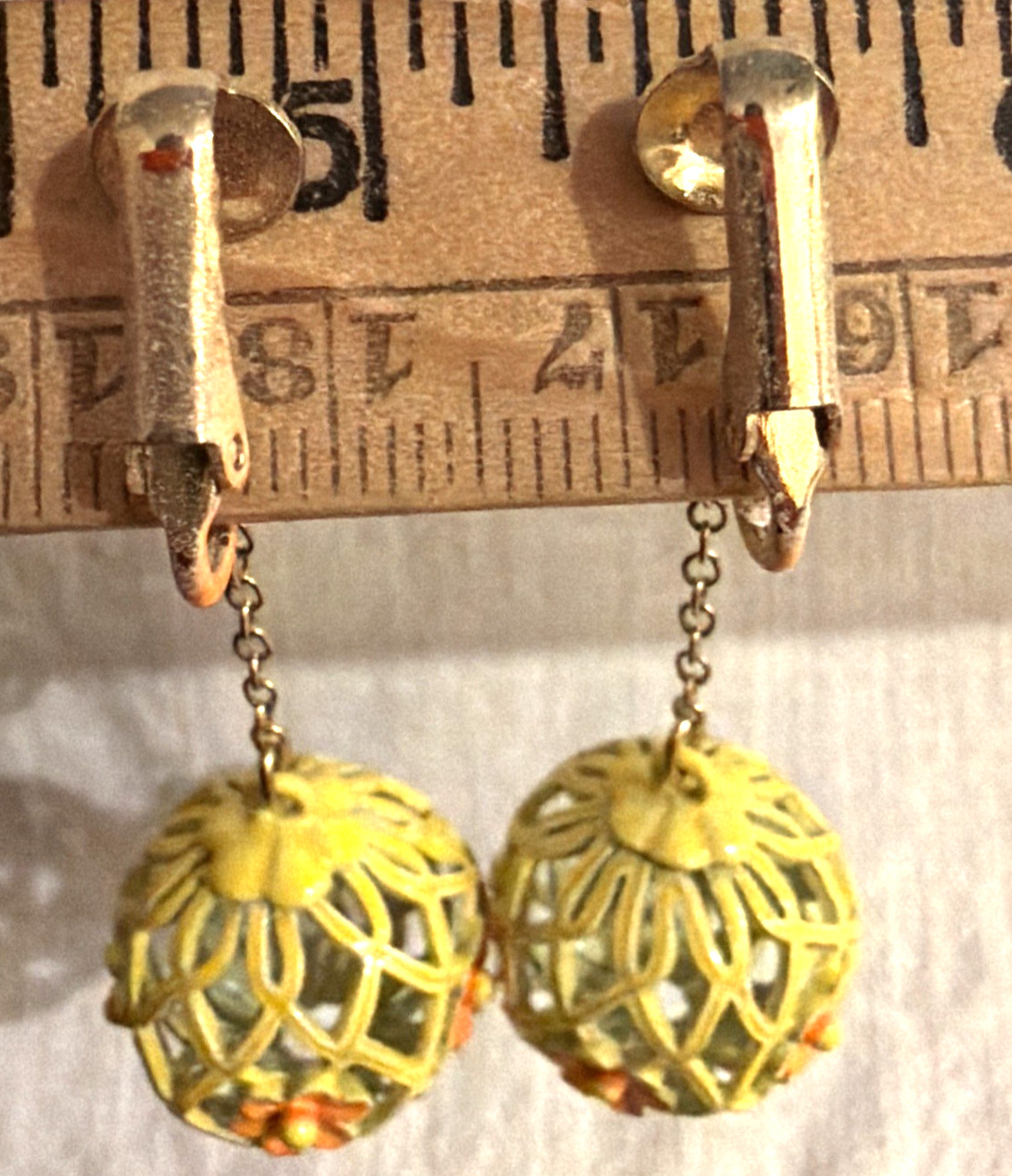 Vintage 1960’s Flower Power Enamel Flower Dangle Earrings Clip On Funky Stylish