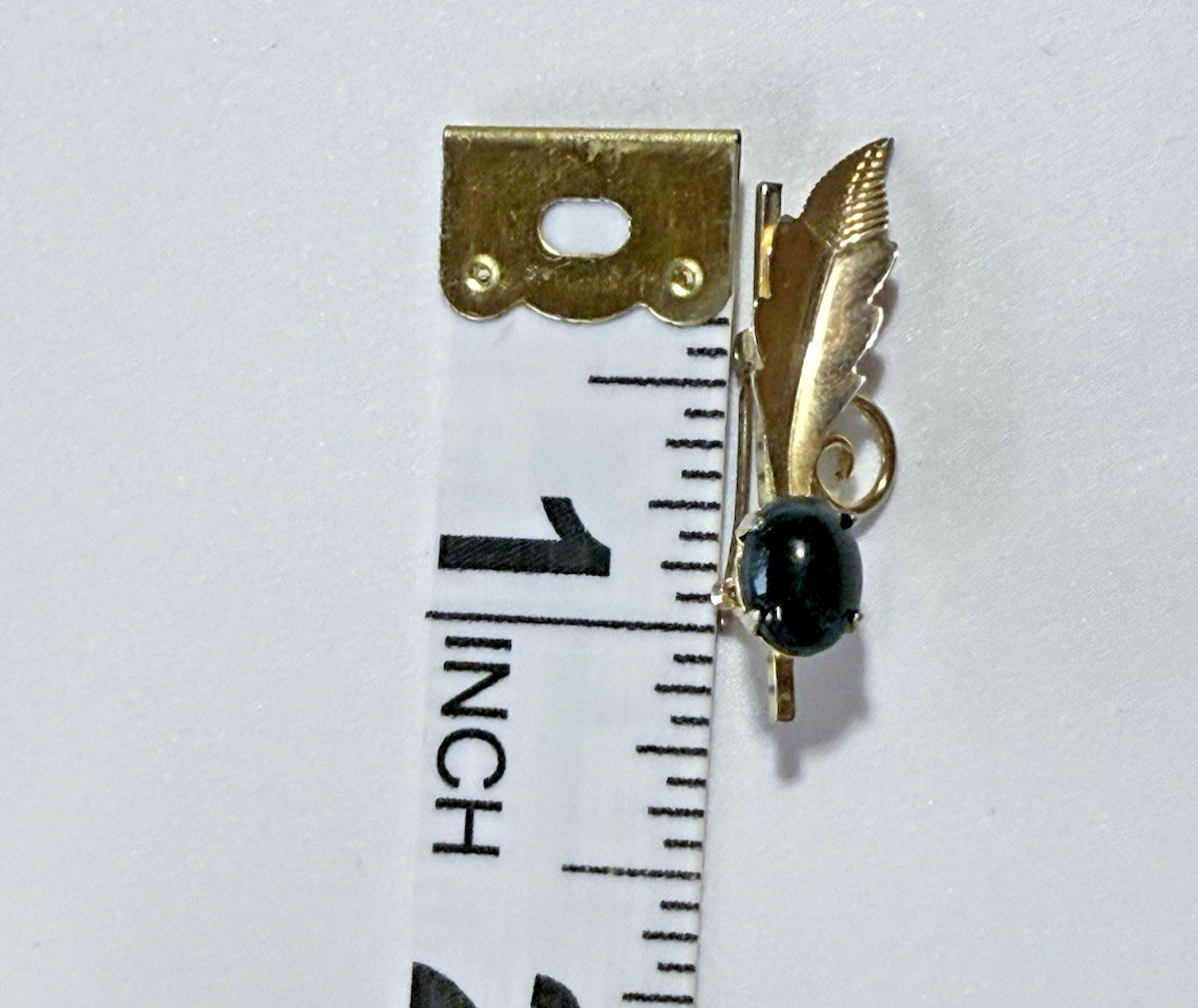 Vintage 12KT Gold Filled Signed LUND Leaf Brooch w Black Cabochon | Mid Century