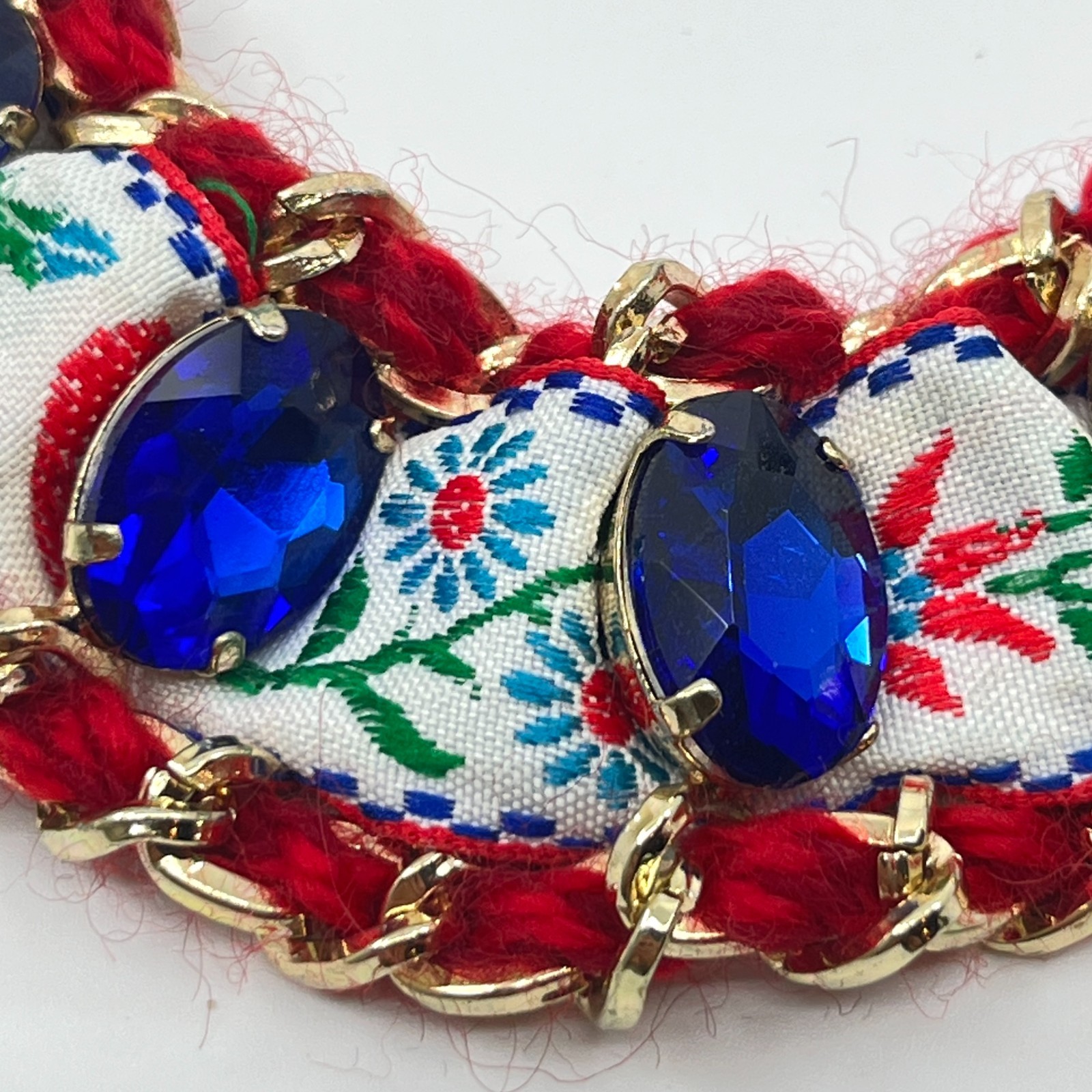 VTG Boho Red Woven Chain Collar Necklace Blue Rhinestone Floral Ribbon Statement