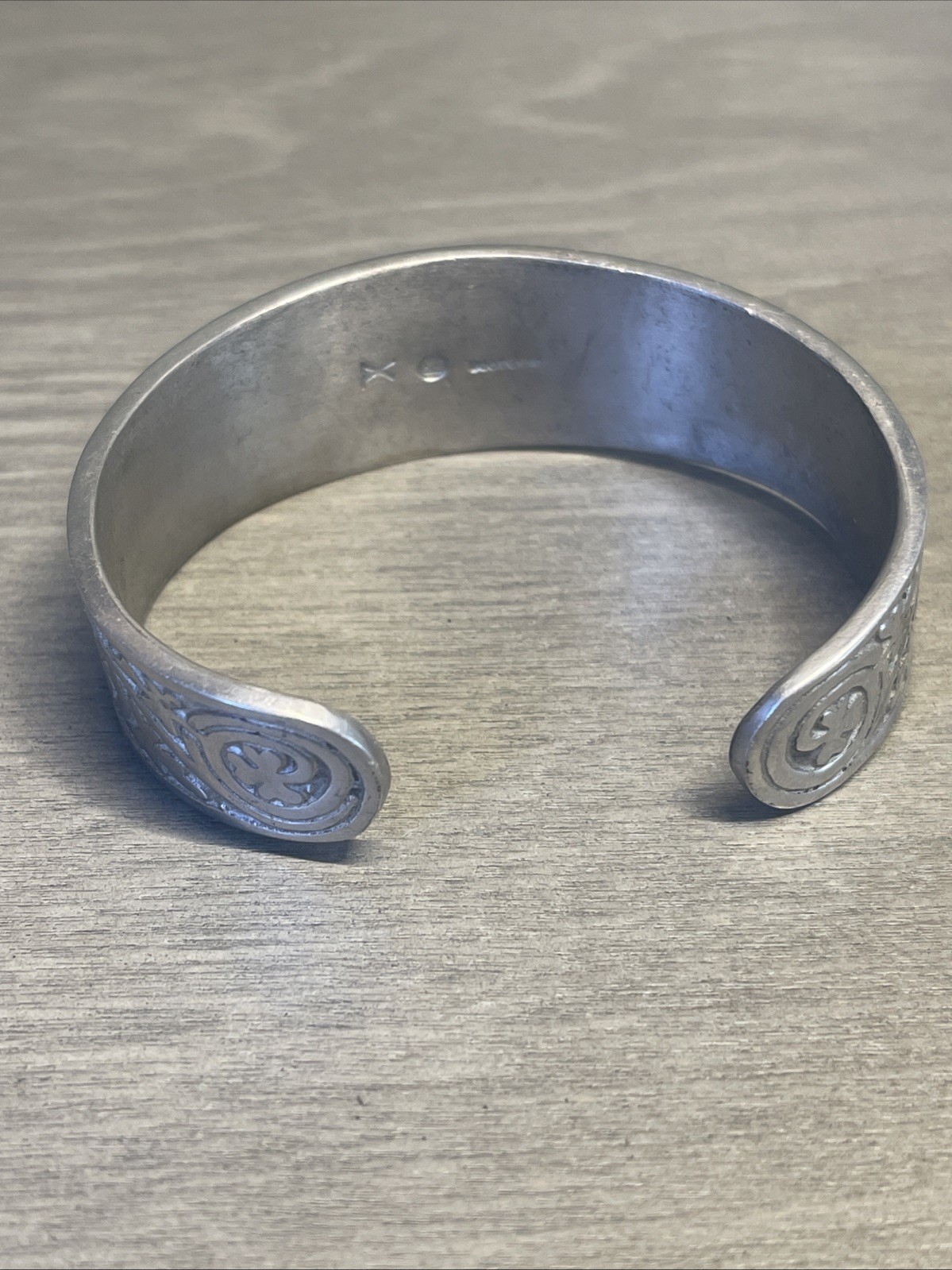 Silver Pewter Scottish Celtic Claddagh Clover Heart Hands Cuff Bracelet Gift