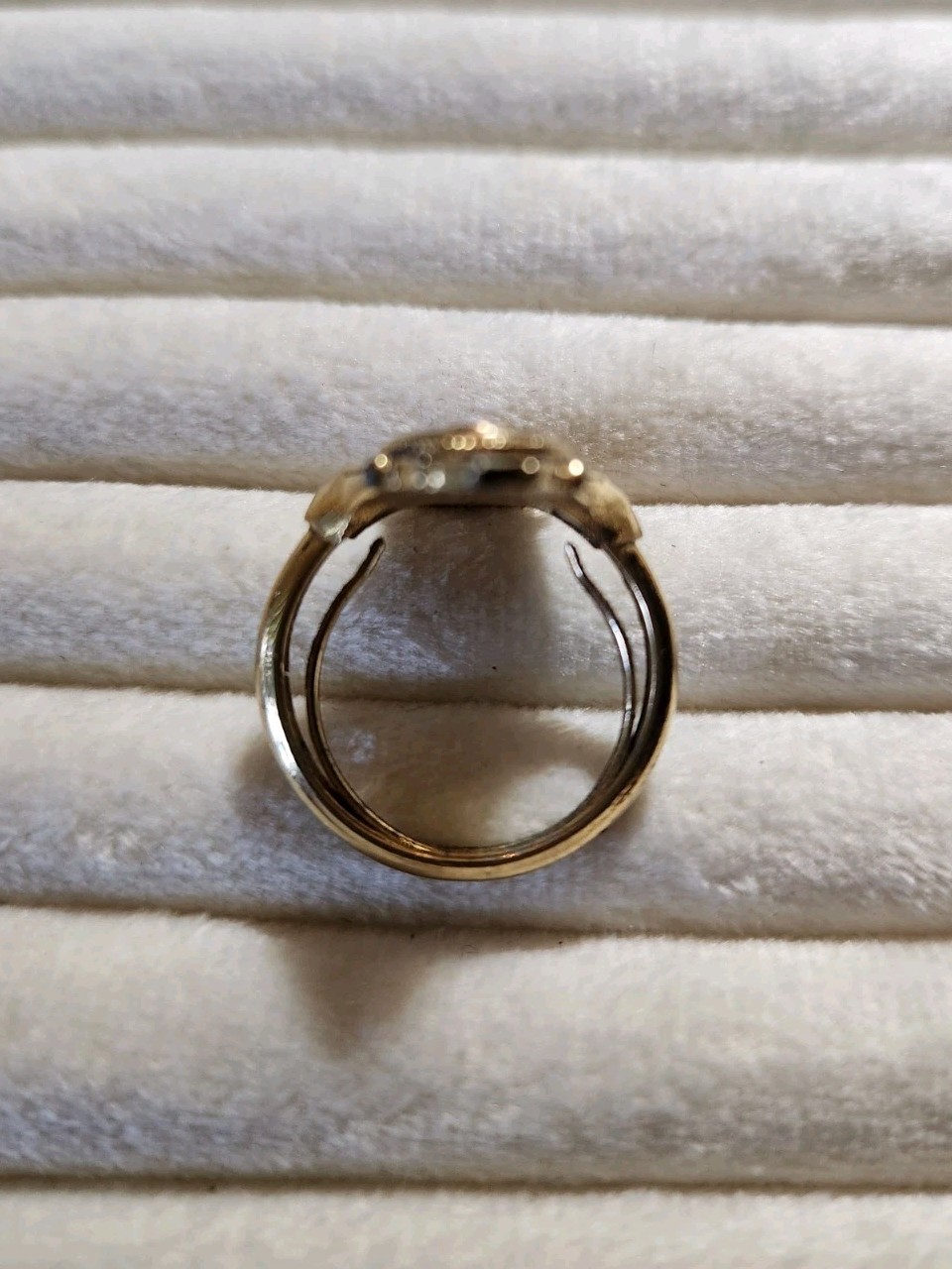Vintage Avon Kensington Ring Gold Tone Victorian Style Size 7