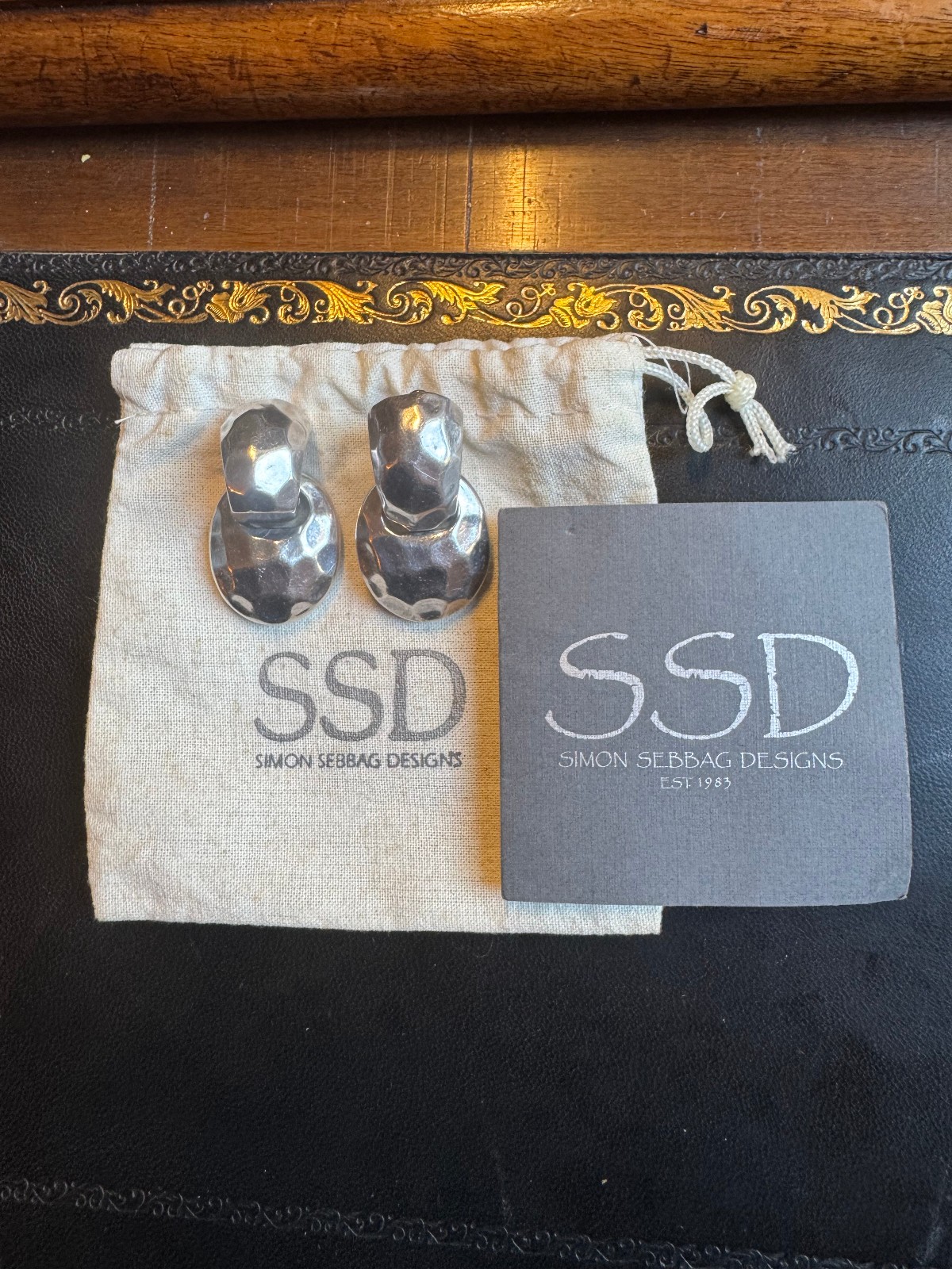 Simon Sebbag Designs [SSD] Sterling Hammered Earrings 1.5″ 20g w/pouch