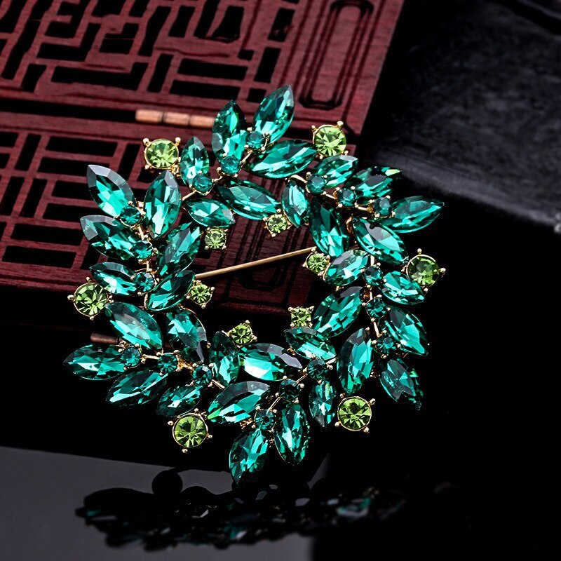 New Crystal Wreath Brooch Corsage Fashion Clothing Accessories Pin Jewelry Gift