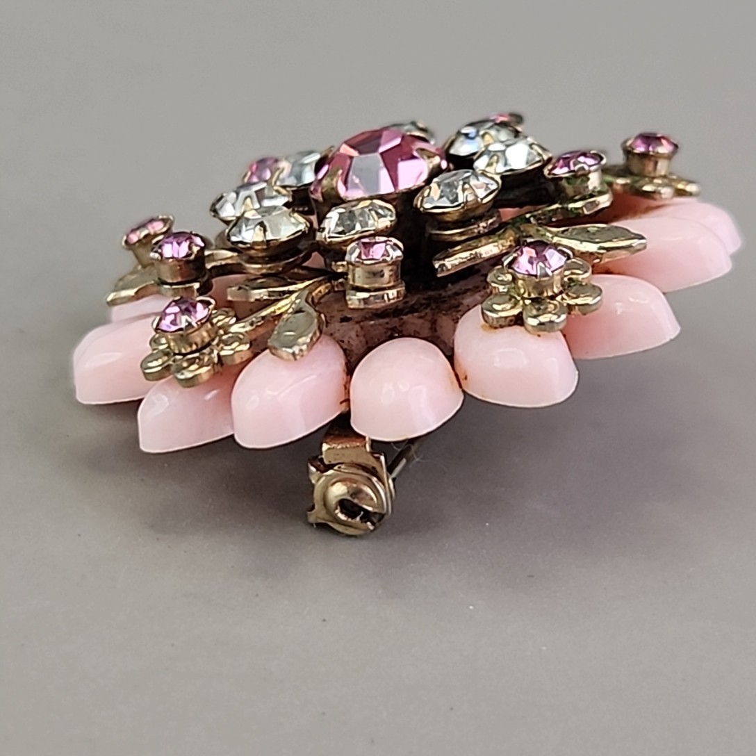Vintage Flower Brooch Pink Acrylic Rhinestone Gold Tone Layers 1.5″