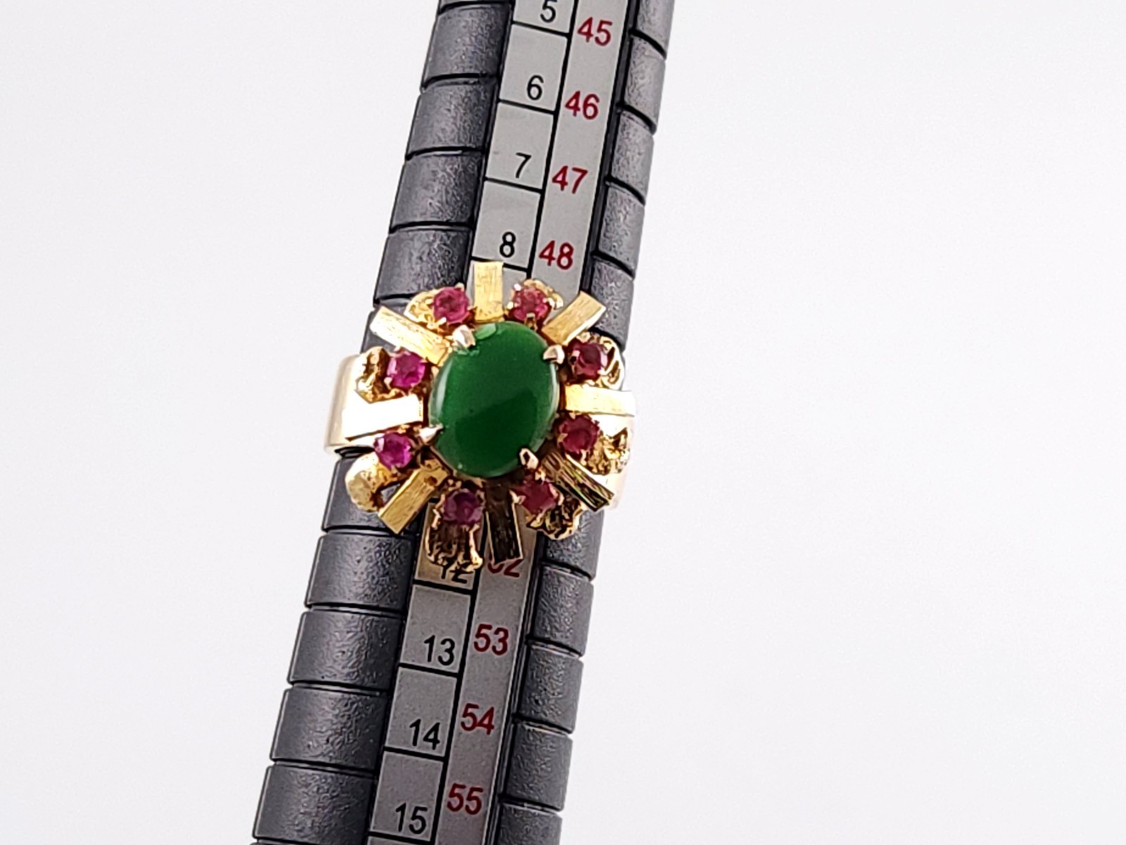 Vtg 14K Yellow Gold Brutalist Jade Ruby Sunburst Cocktail Ring – 5.64g size 5.5