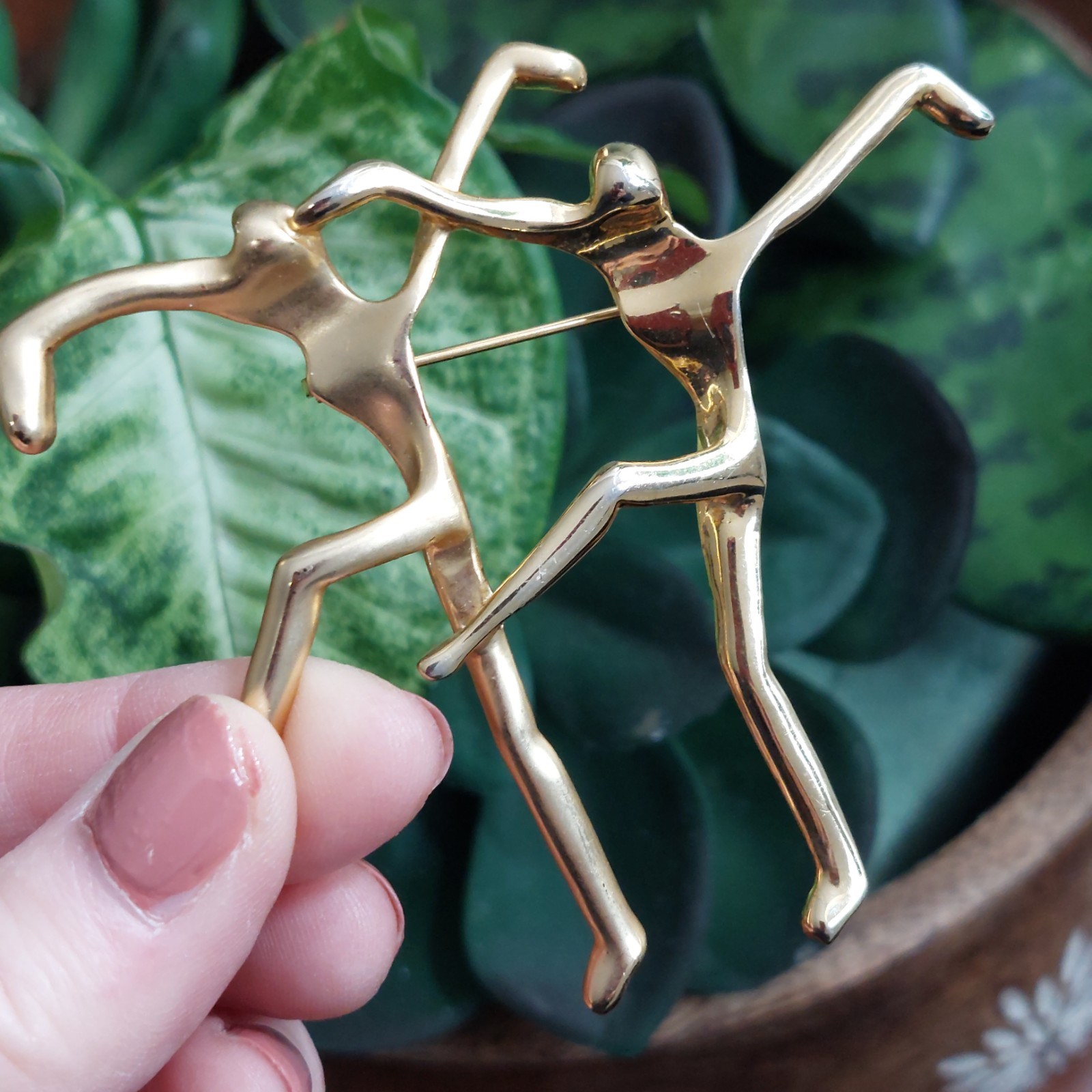 Modern Abstract Dancers Brooch Gold Tone Matte Shiny Finish Contemporary Art Pin