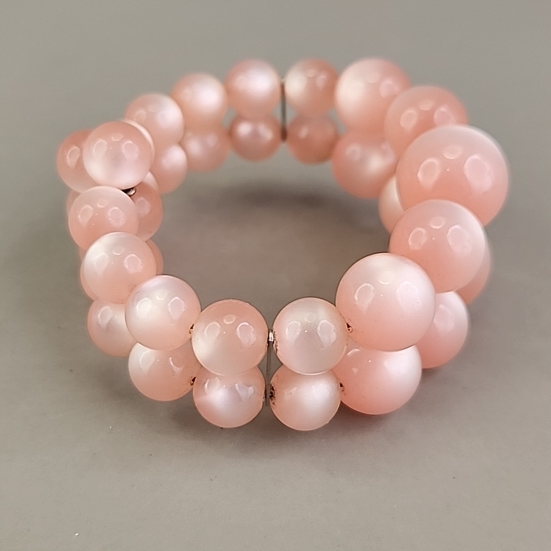 Vintage Moonglow Wrap Bracelet Pink Graduated Lucite Layered Expands 6″