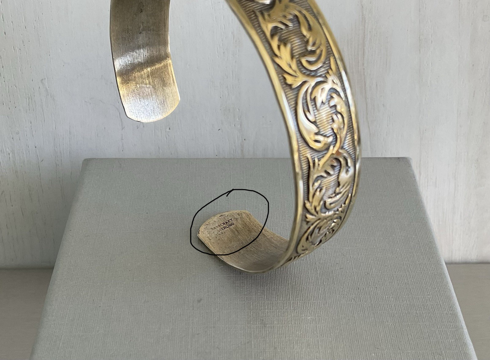 Vintage DANECRAFT Vermeil Sterling Cuff Bracelet Raised Leaf Vine Pattern 6.5″