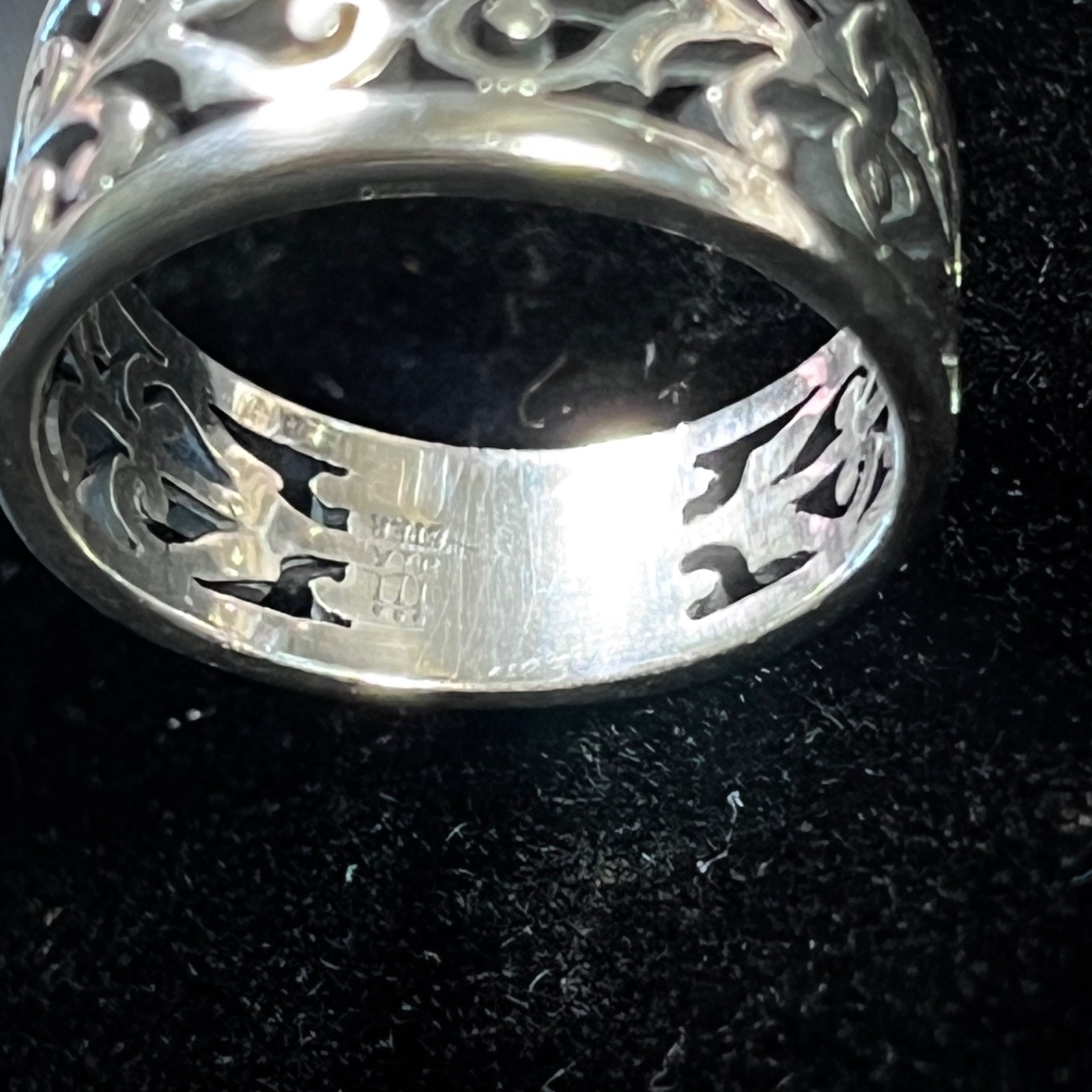 James Avery signed Retired Open heart adorned filigree scroll ring