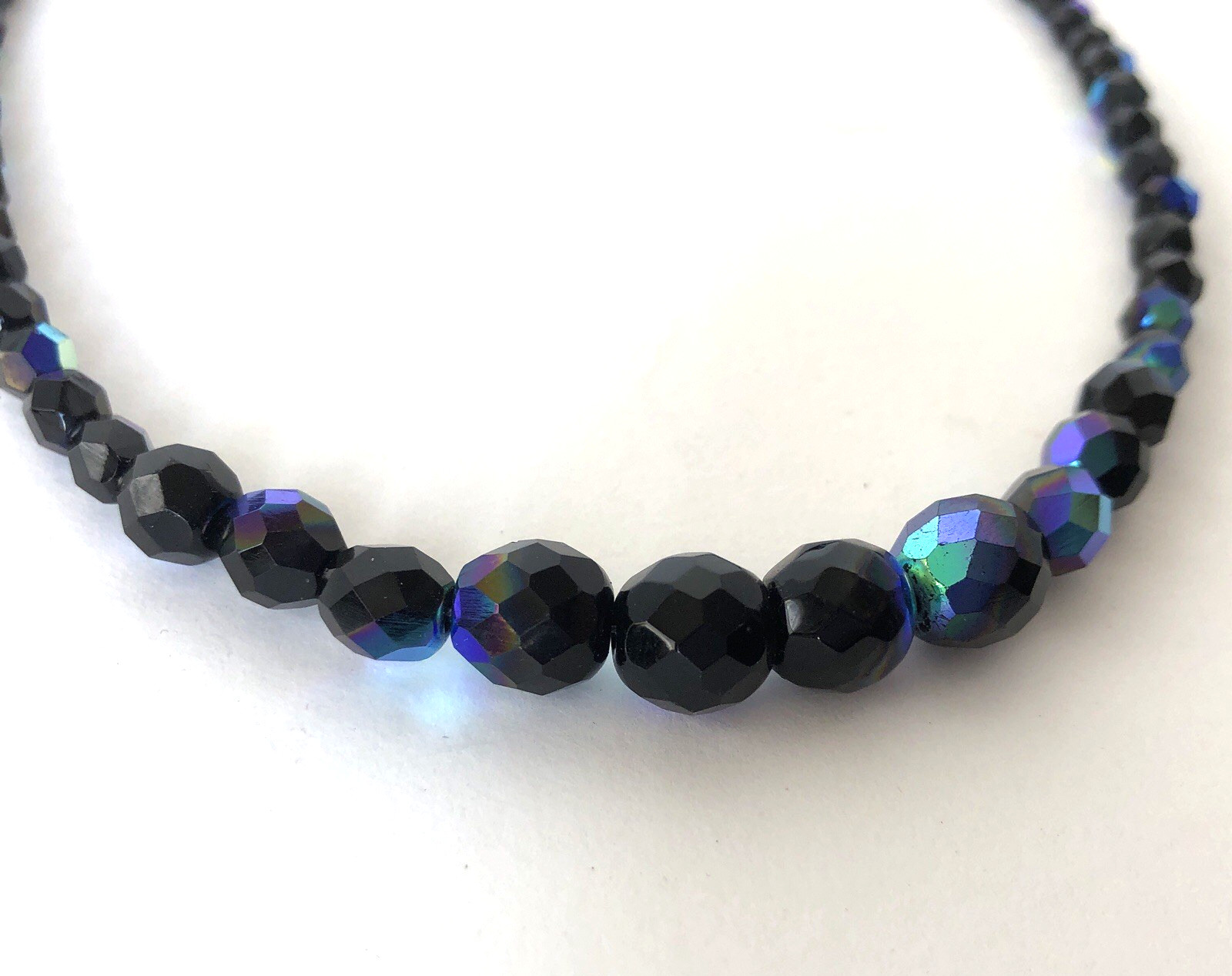 Vintage 1928 Blue Black Faceted Iridescent Graduated Glass Bead Necklace 17″