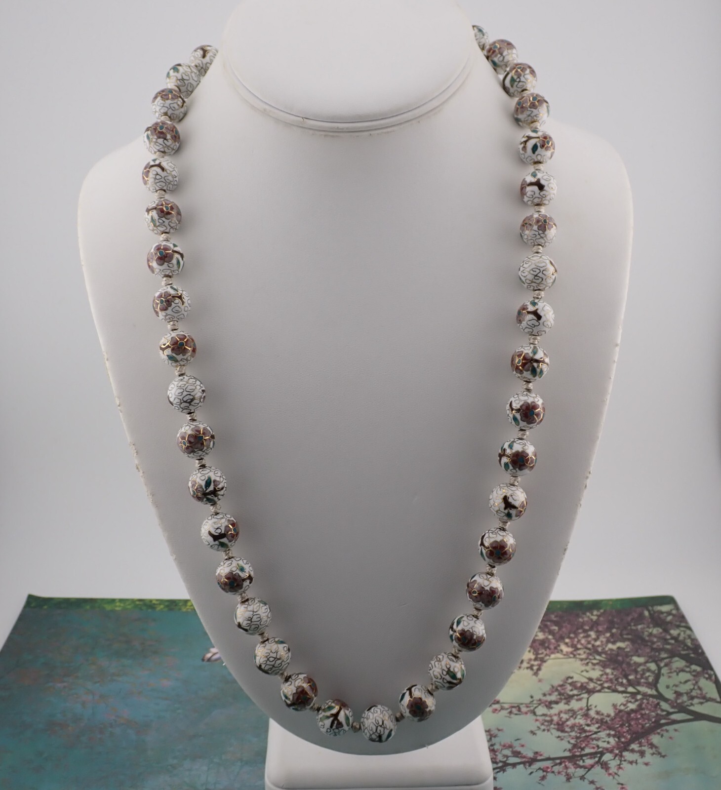VTG Chinese Export 12mm White Knotted Maroon Plum Flower Cloisonne 25″ Necklace