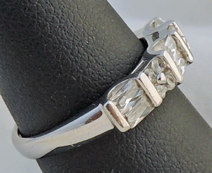 Anniversary STERLING SILVER 0.925 WHITE STONE ESTATE WEDDING BAND RING SIZE 7.25