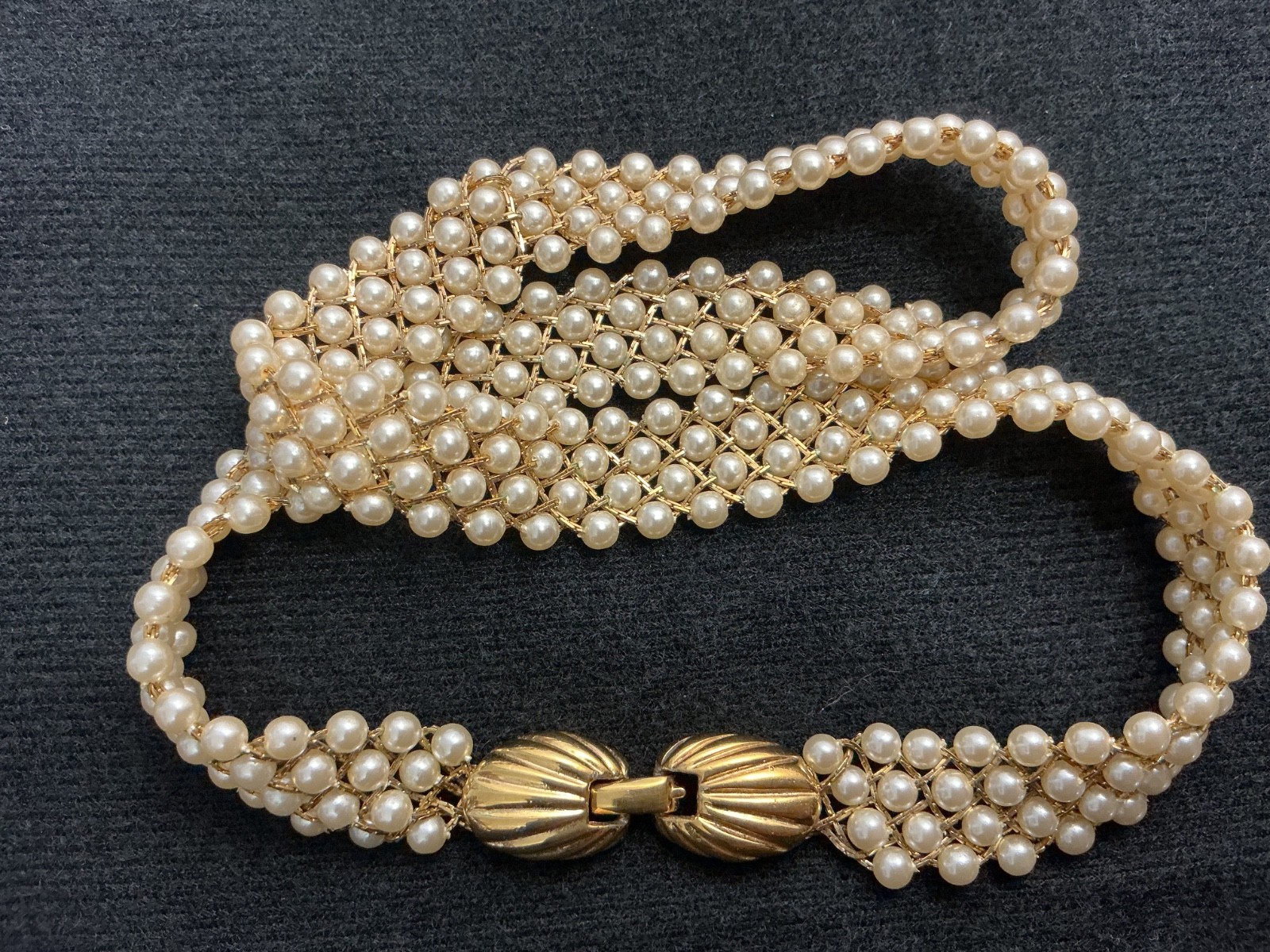 BEAUTIFUL VINTAGE NAPIER GOLD & FAUX PEARL BEADED 18” NECKLACE 6-17