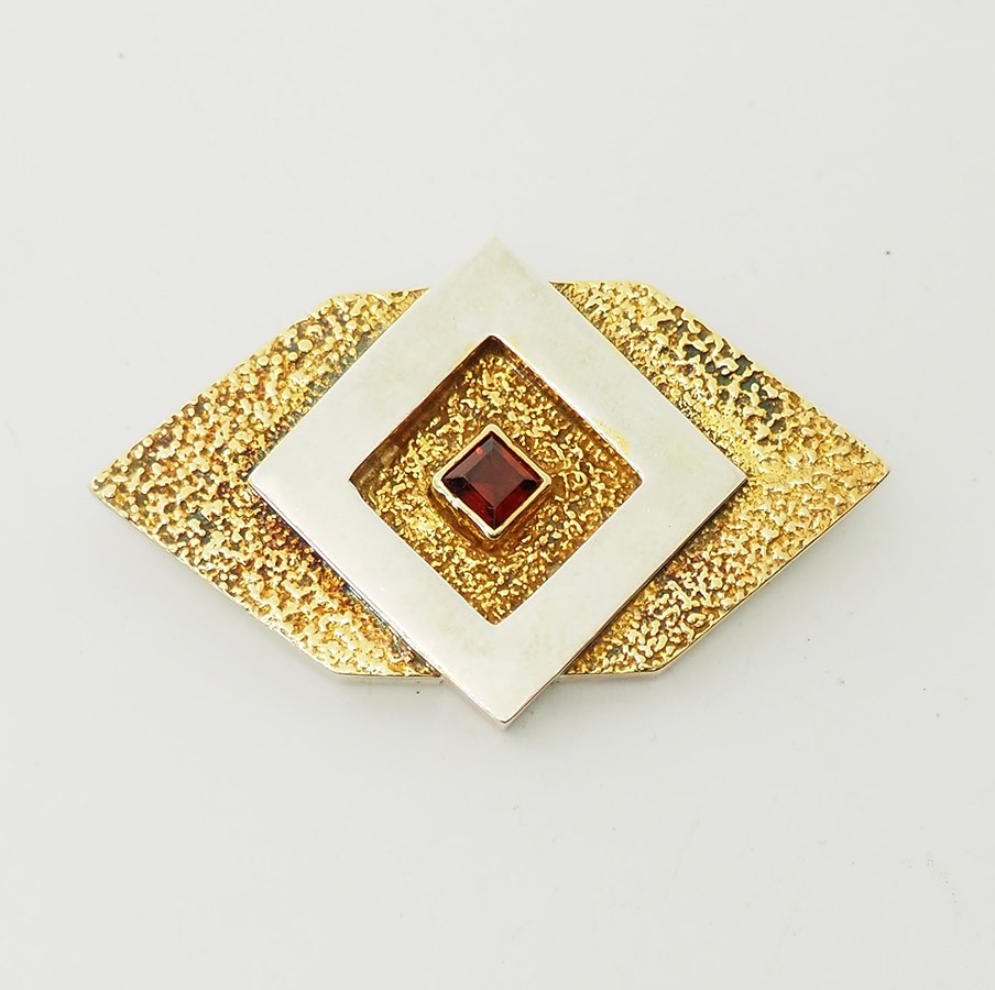 Vintage geometry modern gold plated sterling silver garnet pin Yes Silver Studio