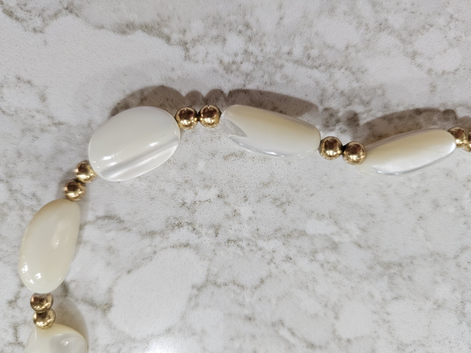 Vintage Iridescent Mother of Pearl Stone Necklace with Barrel Closure