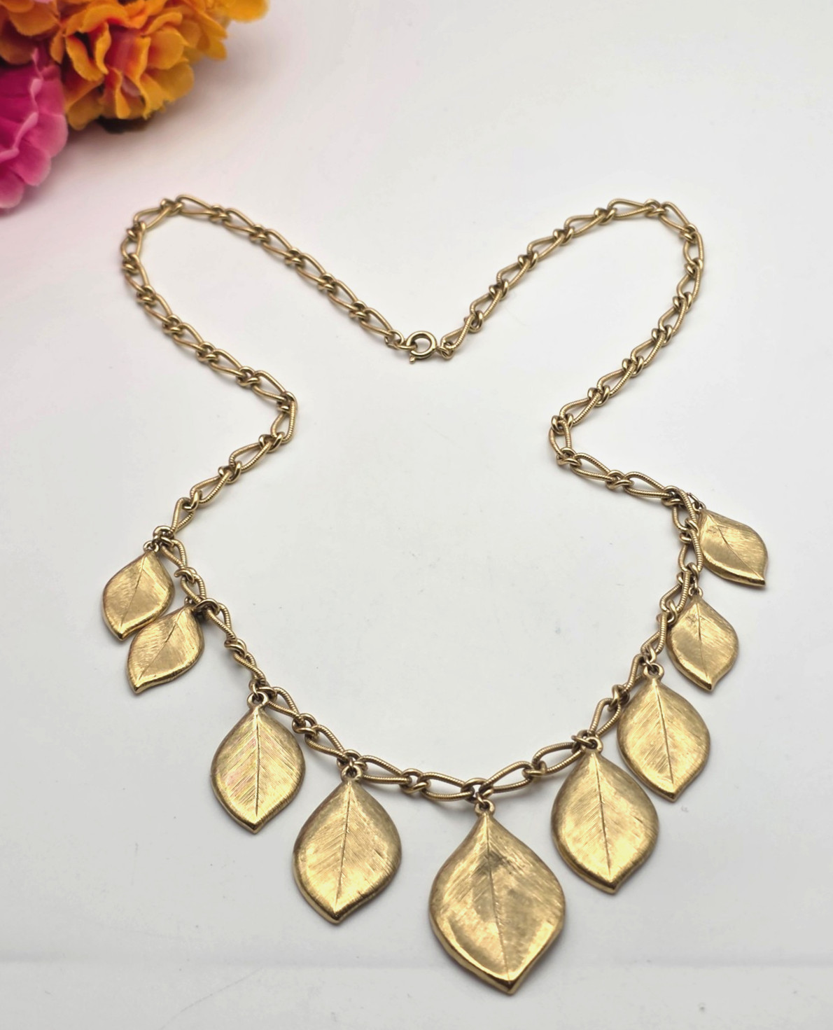 Vintage Gold Tone Leaf Fringe Necklace 23 In Textured Cable Chain Statement
