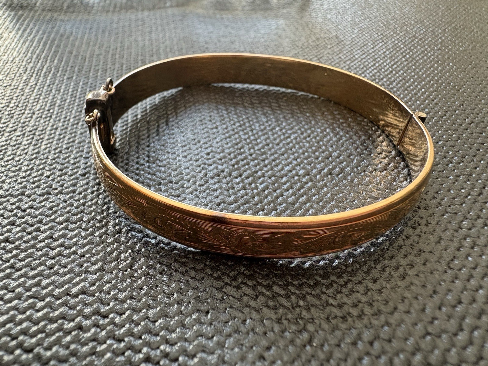 Vintage 1/5th 9ct Rolled Gold Bangle Bracelet Circa 1970 18.49g