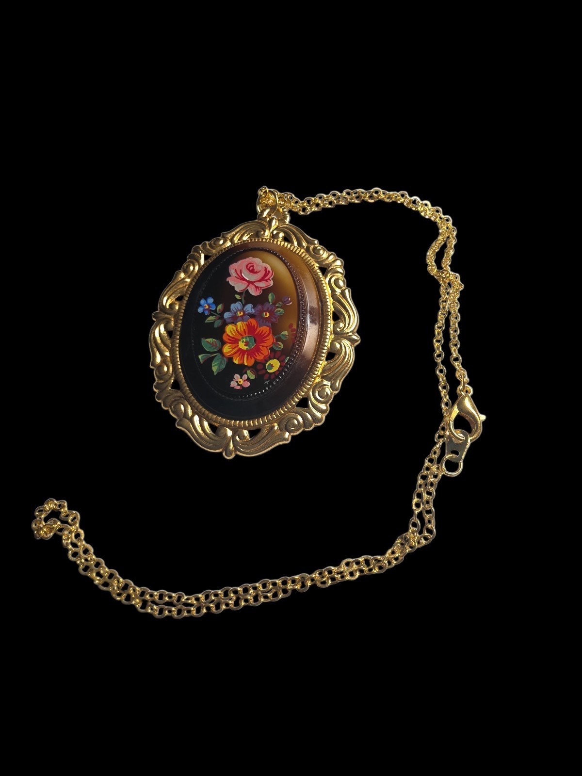 Vintage Floral Goldtone Floral Necklace 20 In