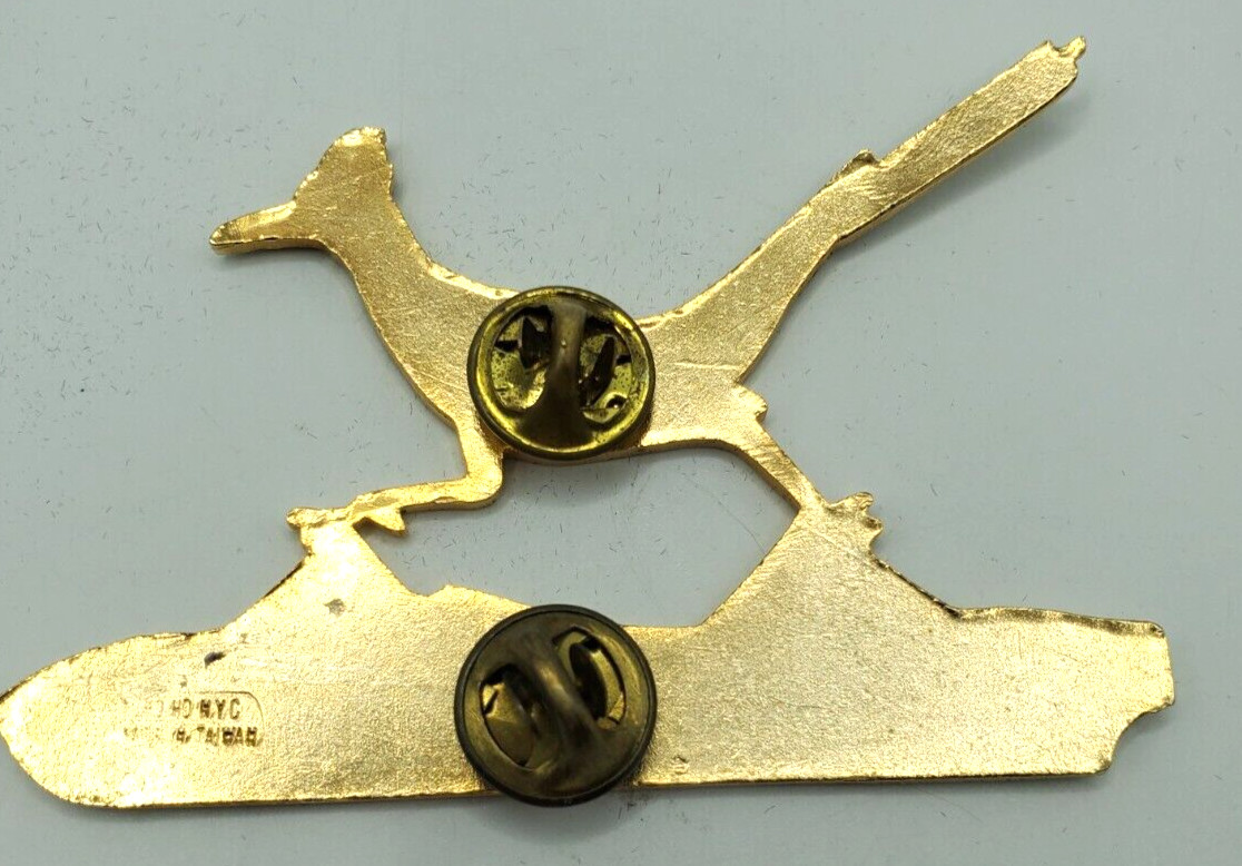 Road Runner New Mexico Souvenir Brooch Pin Lapel Hat Scarf Pin 1984