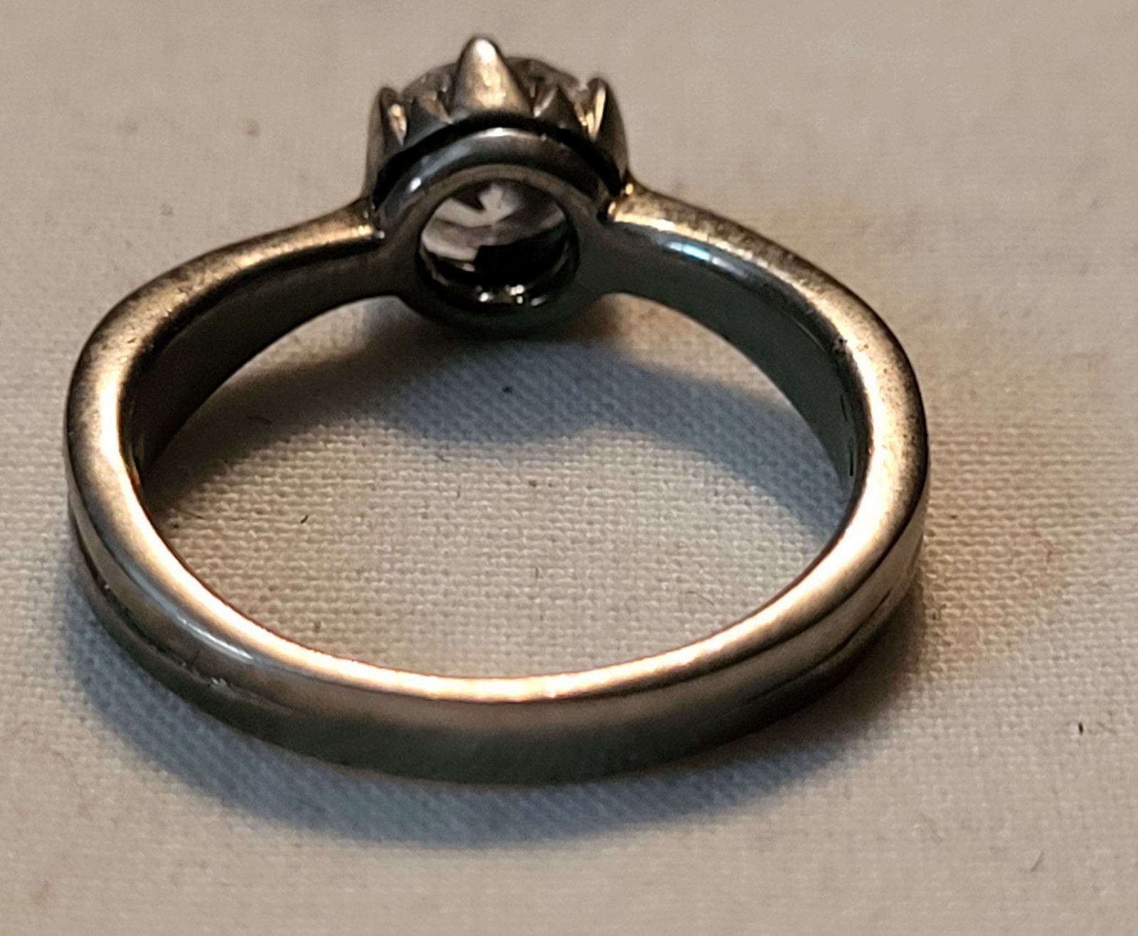 925 Sterling Silver Simulated Solitaire Diamond Engagement Ring Size 7.75 NOS