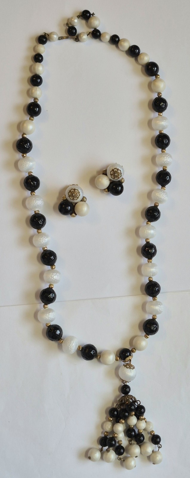 Vintage Tassel Necklace & Earrings Molded Plastic Beads Statement Retro Chunky