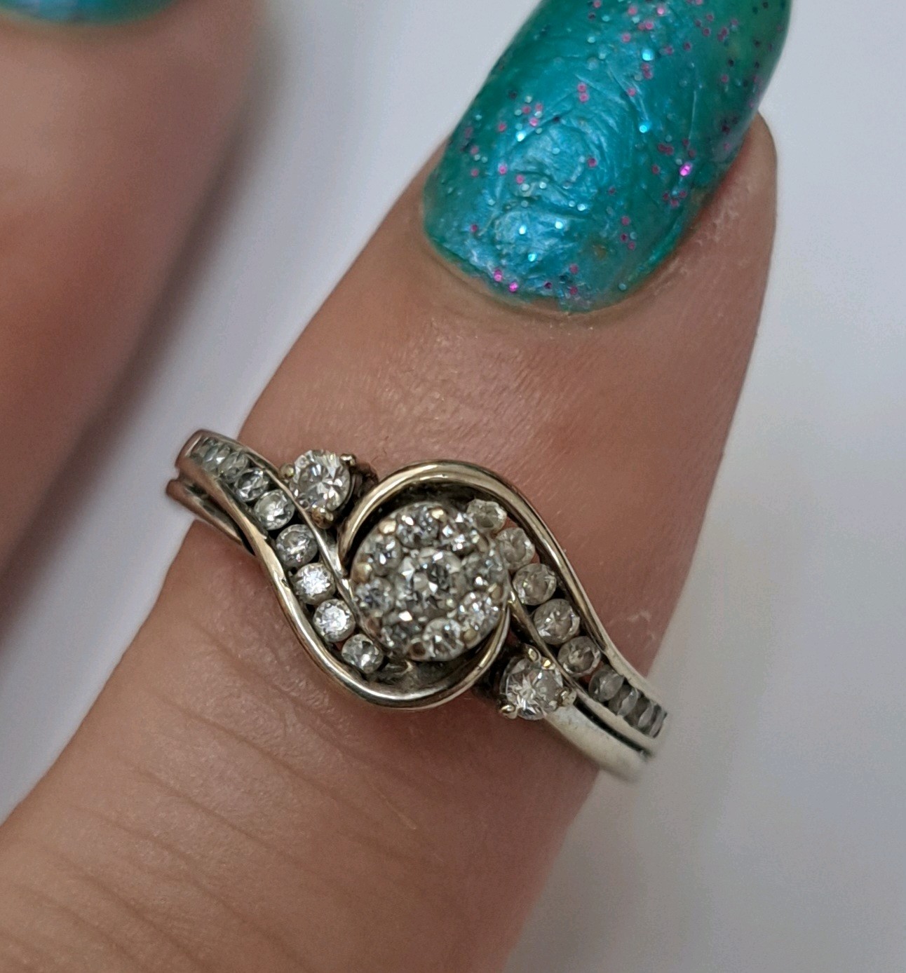 1/3 Kt Cluster Diamond, 29 Diamonds, Engagement Ring, White Gold, Cert Of Auth.
