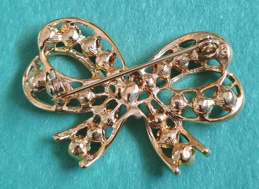 Vintage RED & CLEAR Stones BOW Brooch in Gold Tone