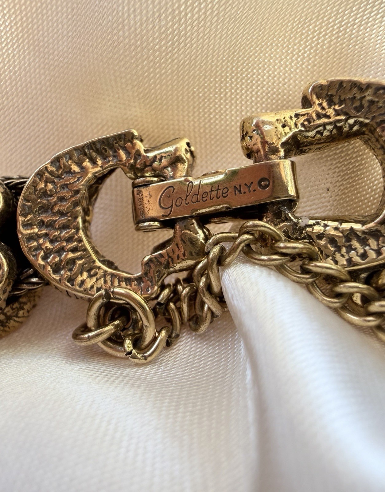 Goldette N.Y. Vintage Signed Gold Tone Charm Bracelet Toggle Glass Cabochons