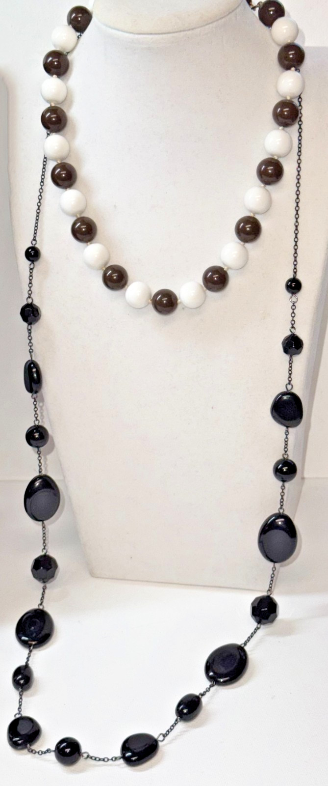 LOT-10 VINTAGE BIG CHUNKY COLORFUL BEAD NECKLACES–SHELL-WOOD-LUCITE-ART GLASS++