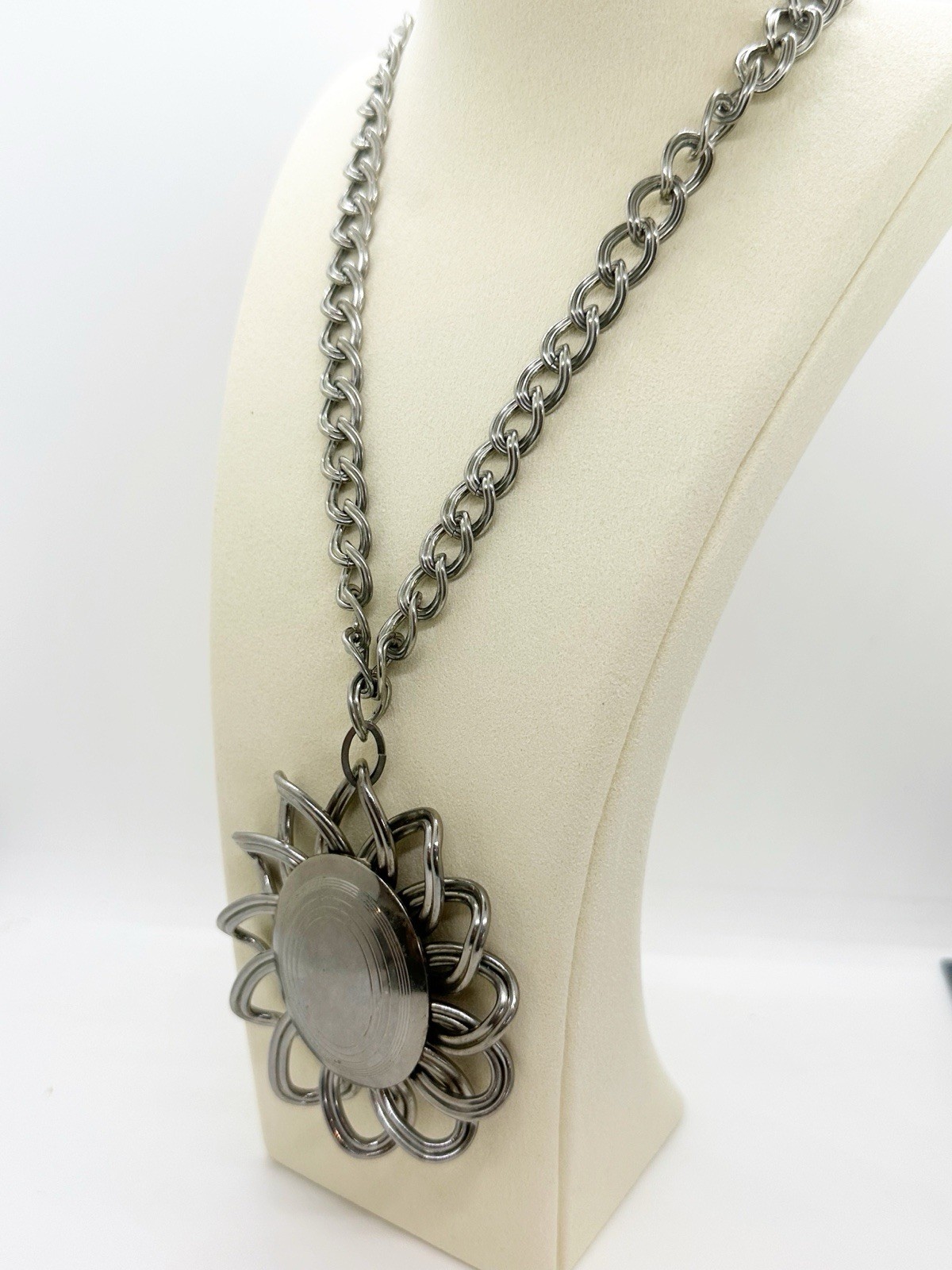 Vintage Retro Mod Flower Statement Necklace 1960’s Silver Toned