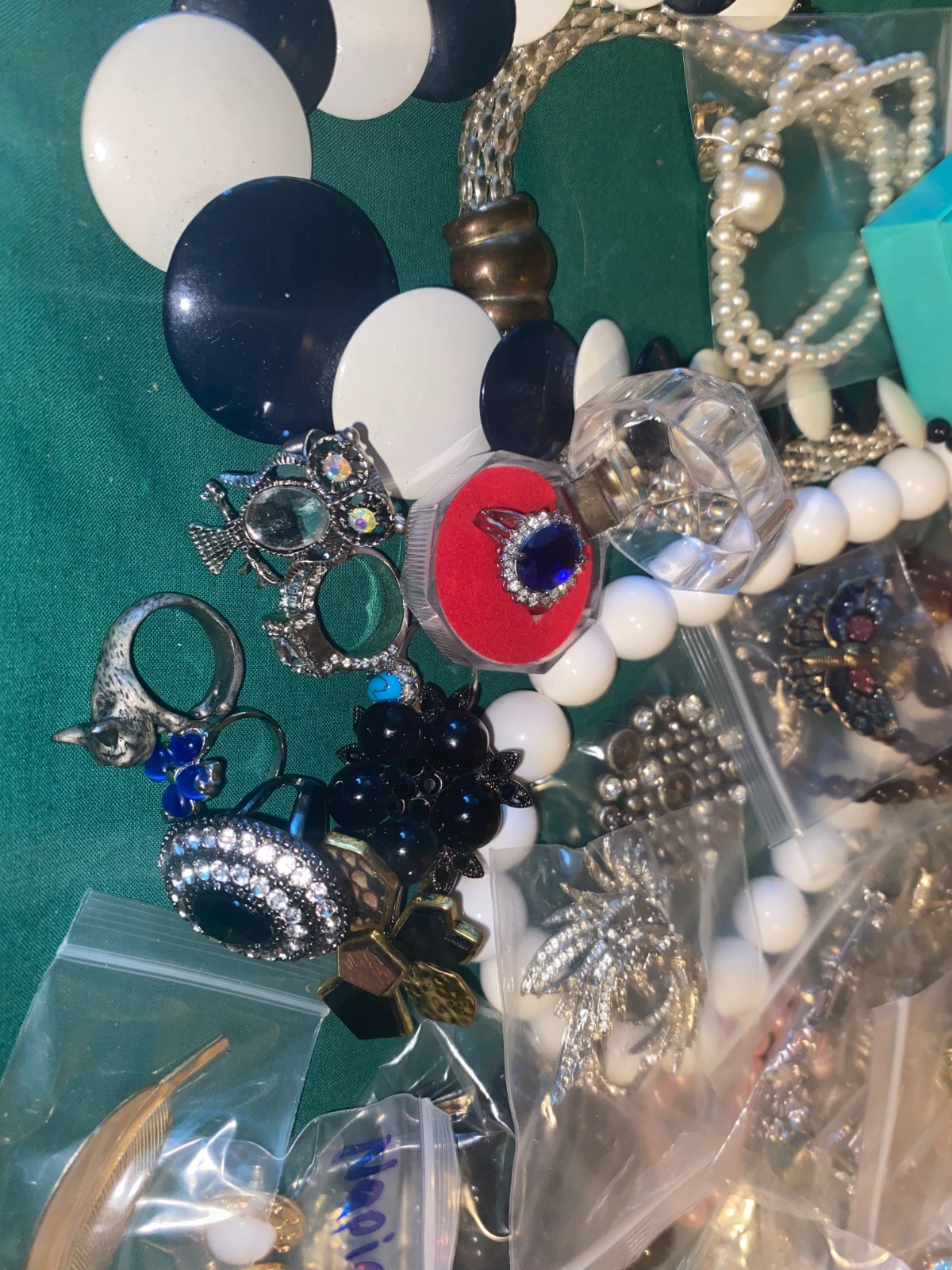 VINTAGE to Modern JEWELRY LOT 6 LBS 111 PCS RHINESTONE RING NECK WEARABLE #16