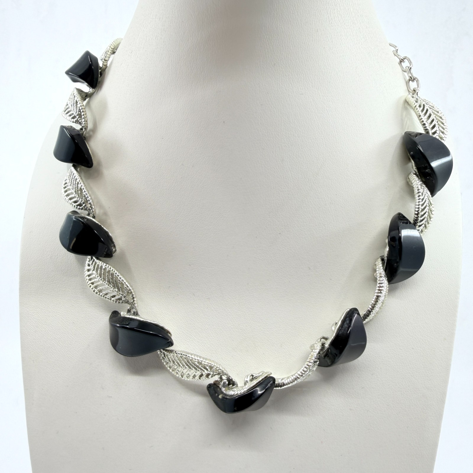 Vintage MCM Mid Century Silver Tone Filigree Leaf Black Cabochon Choker Necklace