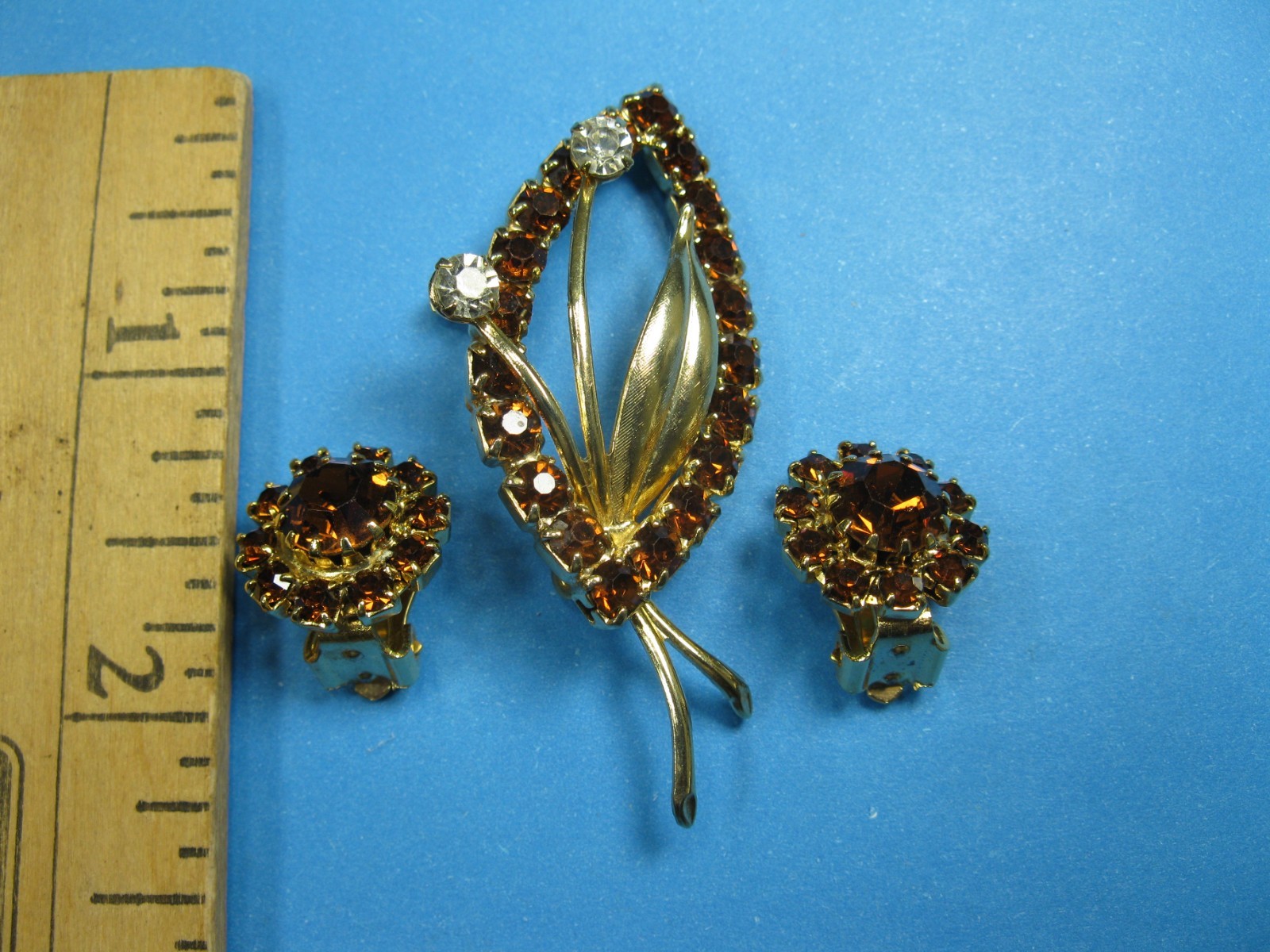 Fabulous for Fall Vintage Amber Rhinestone Gold Tone Brooch Pin & Earrings