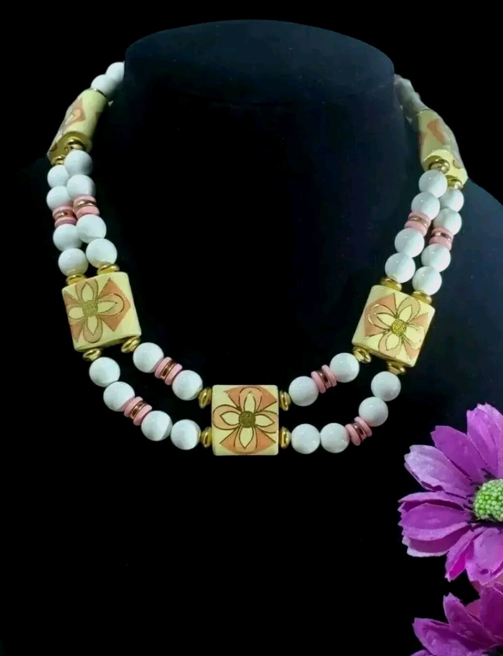 VTG Floral Lucite Bead NECKLACE 2 Strand Cream White Pink GoldTone Japan Stamped