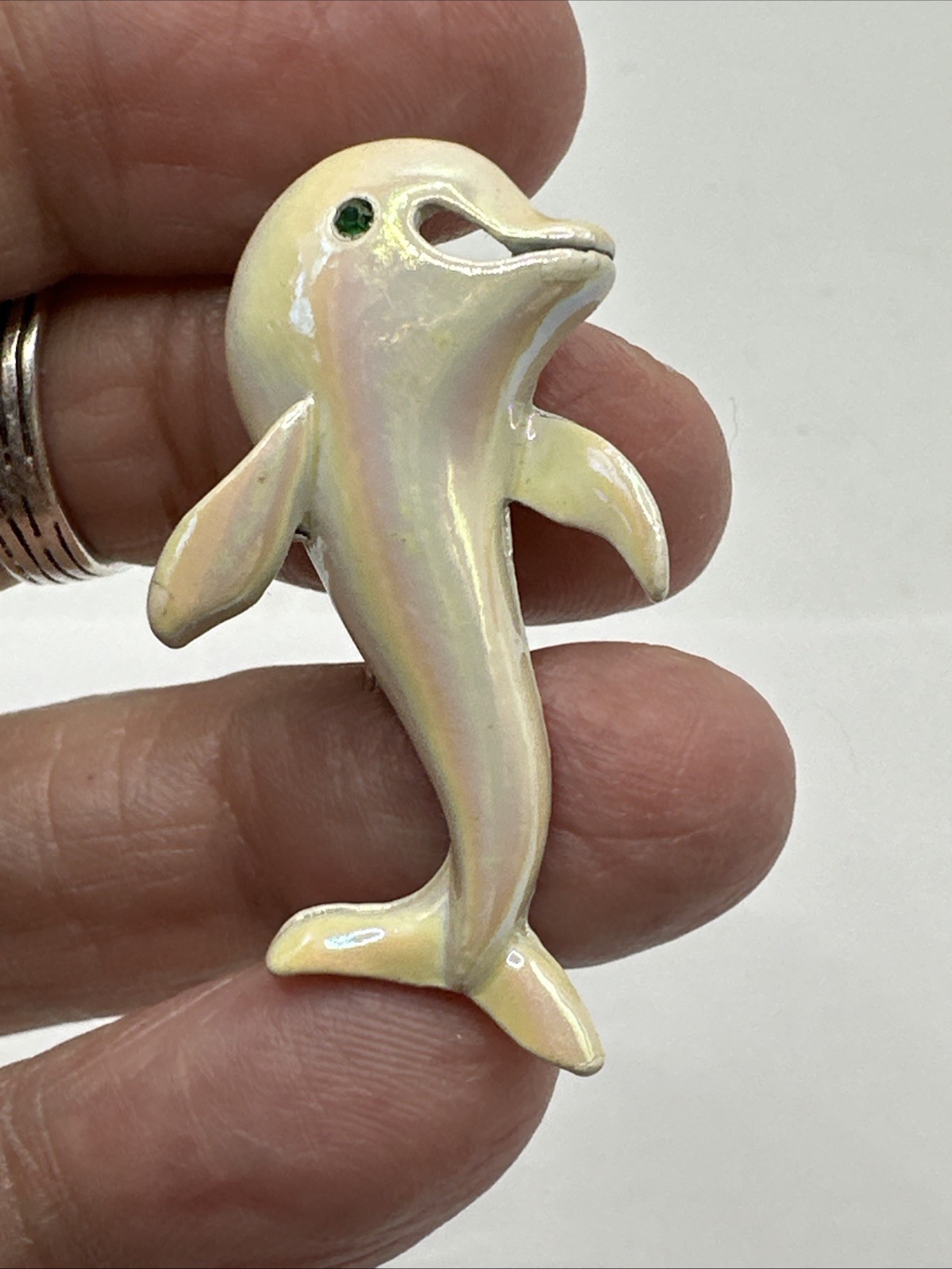 Vintage Beluga Whale White Pearlescent Enamel Dolphin Brooch Pin Sea Creature
