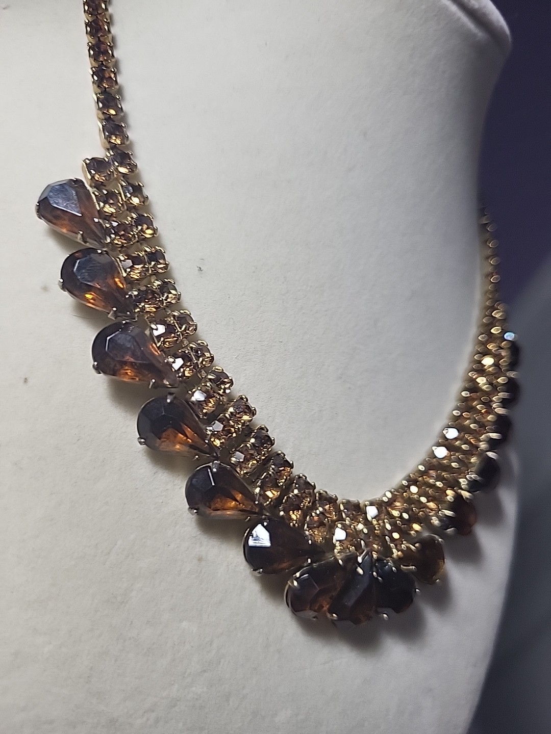 Vintage Unsigned Rhinestone Necklace