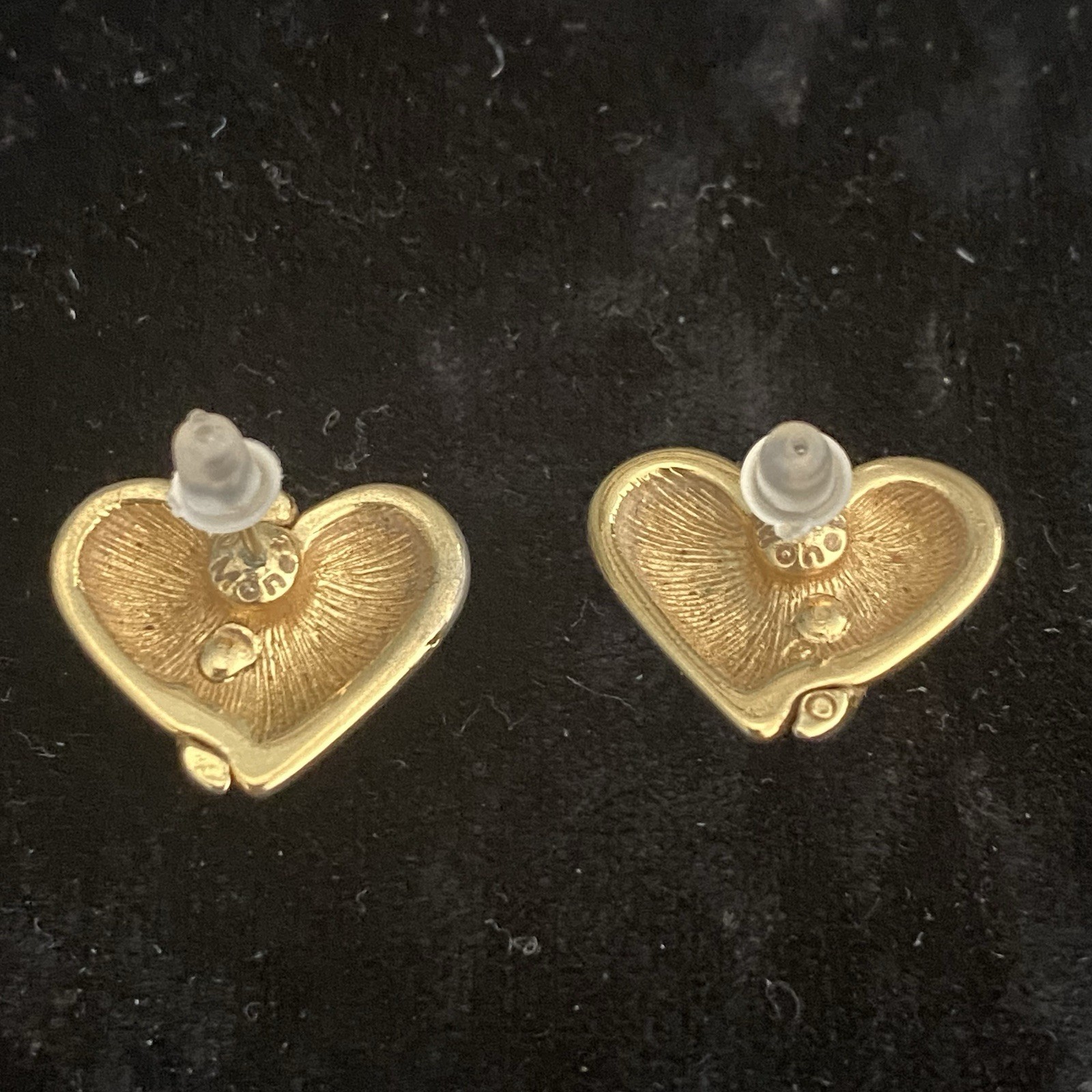 Earrings Monet Gold Tone Heart Pierced Knot Brushed Matte 80’s Vintage