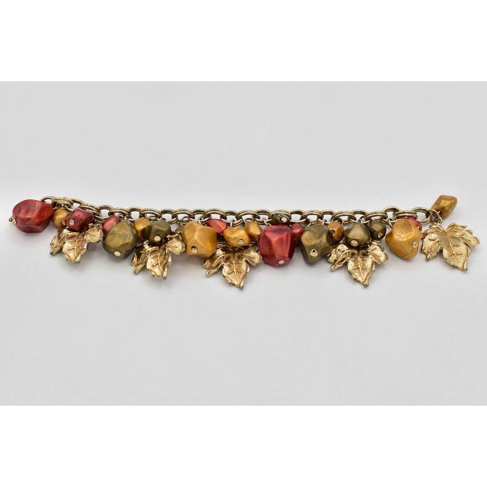 Vintage 7″ Charm Bracelet Leaf Lucite Brushed Gold Fall Autumn Chunky 1960s BinO
