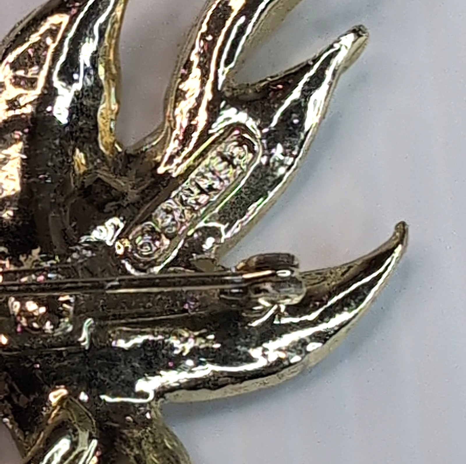 Vintage Signed Gerrys Maple Leaf Gold Tone Brooch Pendant Pin Alloy Costume