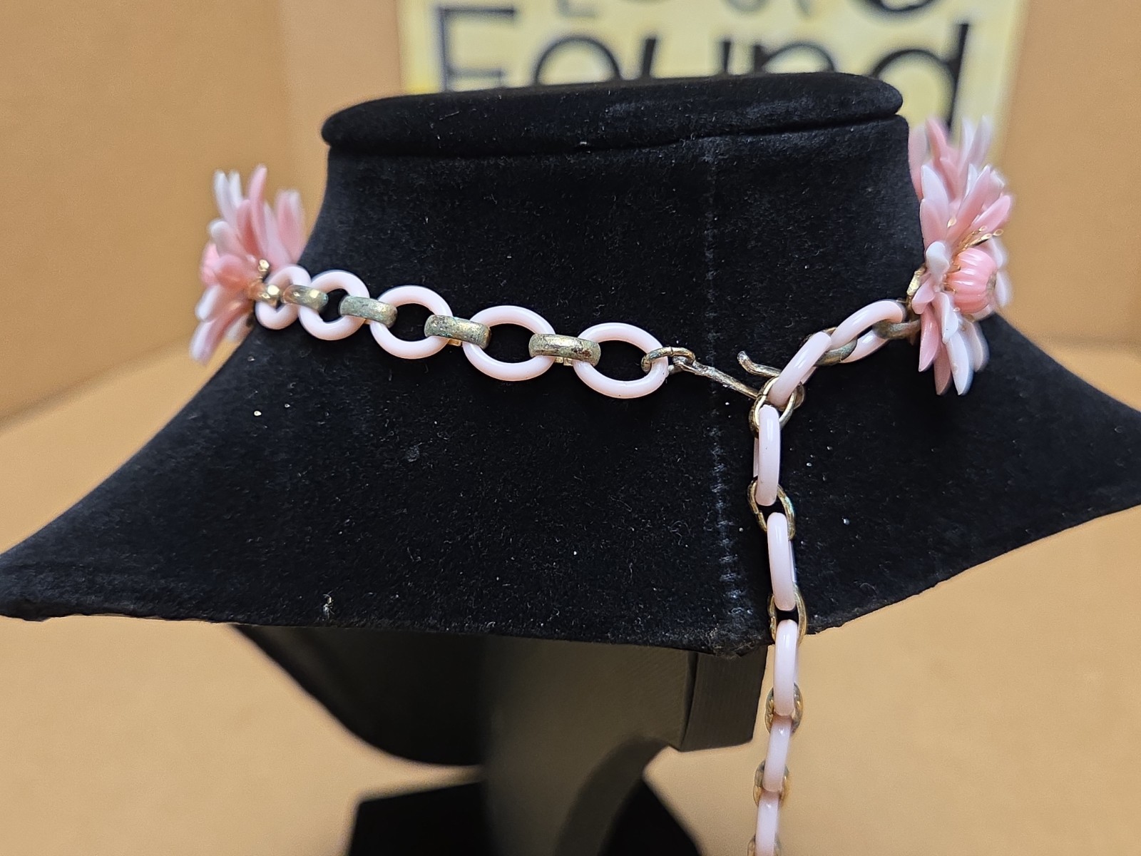 Vtg Coro Pink Plastic Flower Choker Necklace *SEE PICS